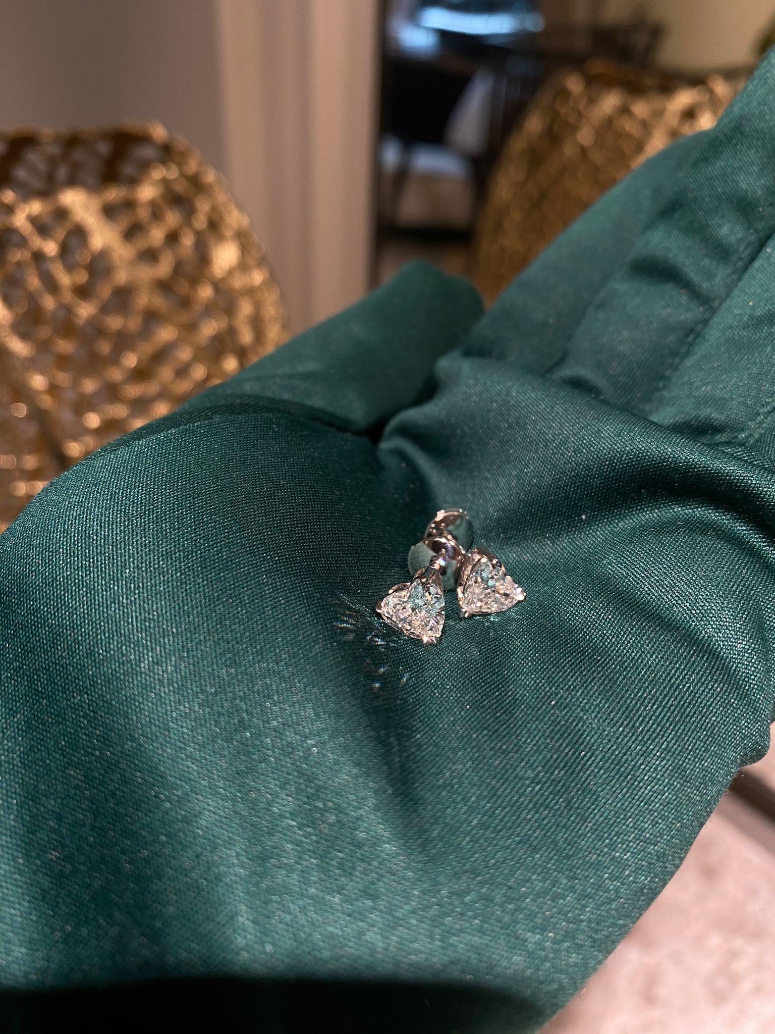 Totale di orecchini a cuore con diamanti da 2 carati In condizioni Nuovo in vendita a London, GB
