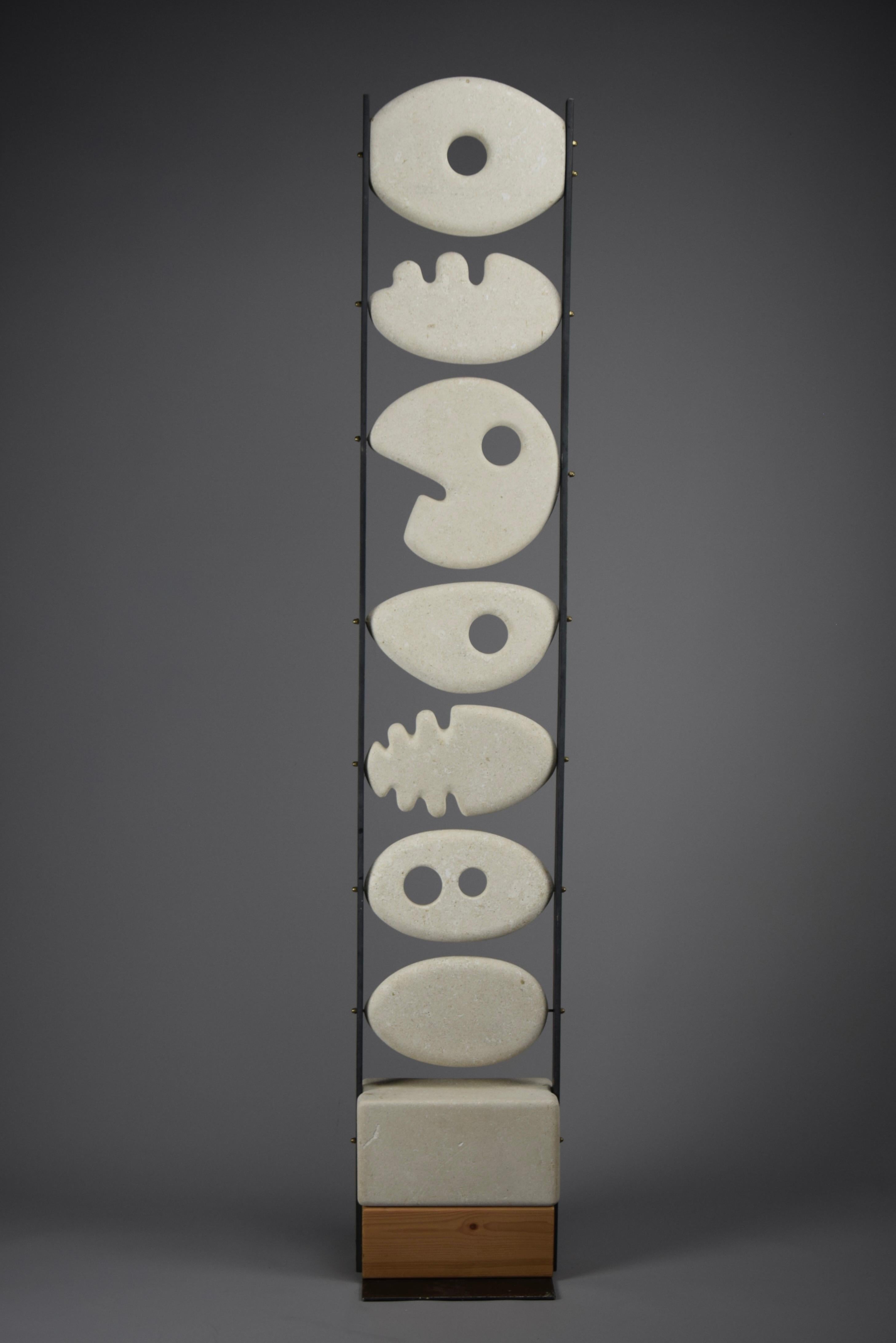 Abstrakte Steinskulptur Totem 06 von Alberto Cabiddu im Angebot 2