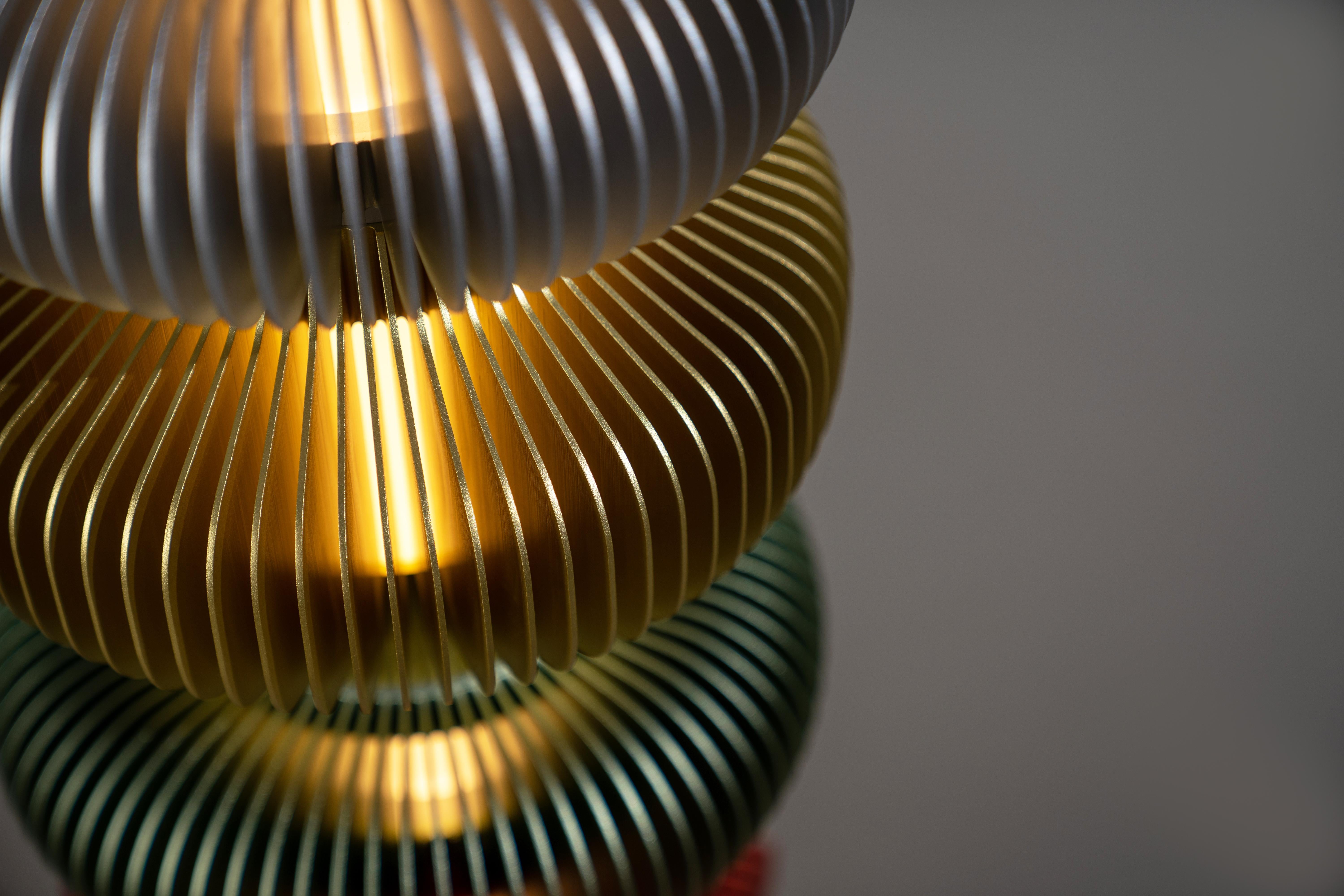 TOTEM-13 di Michael Young, lampada da terra dal design contemporaneo in vendita 7
