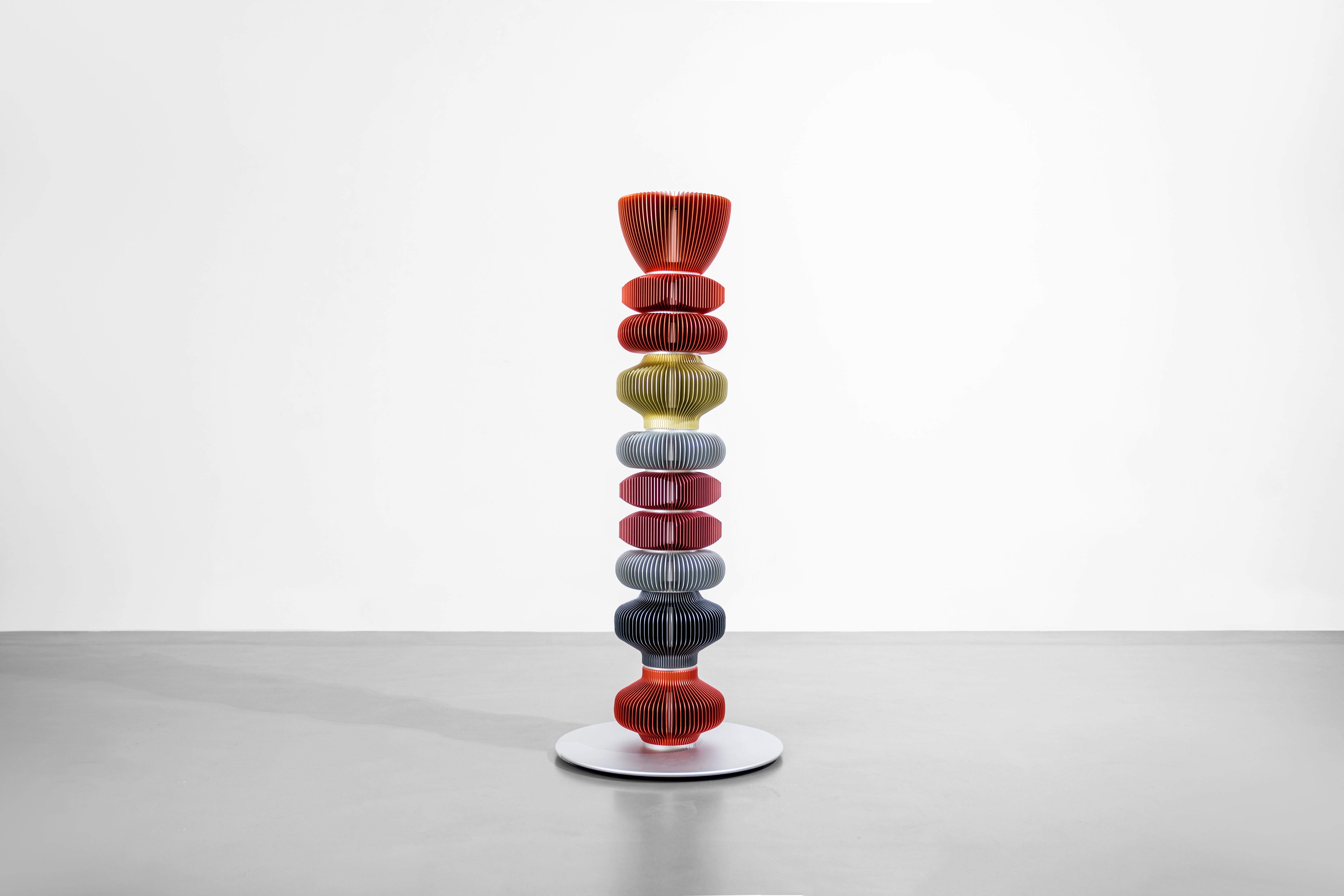 TOTEM-15 by Michael Young, lampadaire au design Contemporary Neuf - En vente à Beverly Hills, CA