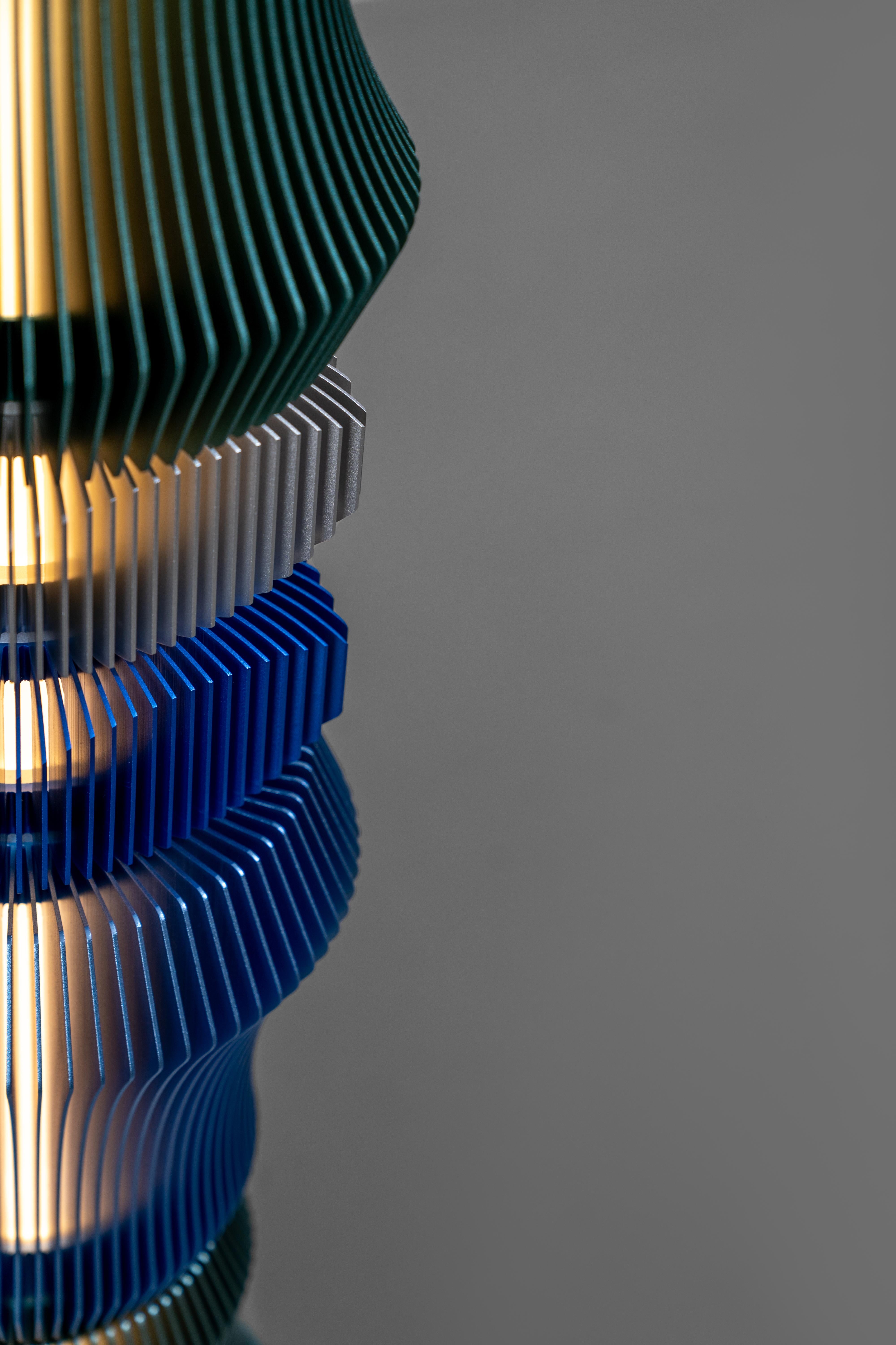 TOTEM-2 by Michael Young, Lámpara de pie de diseño contemporáneo en venta 5