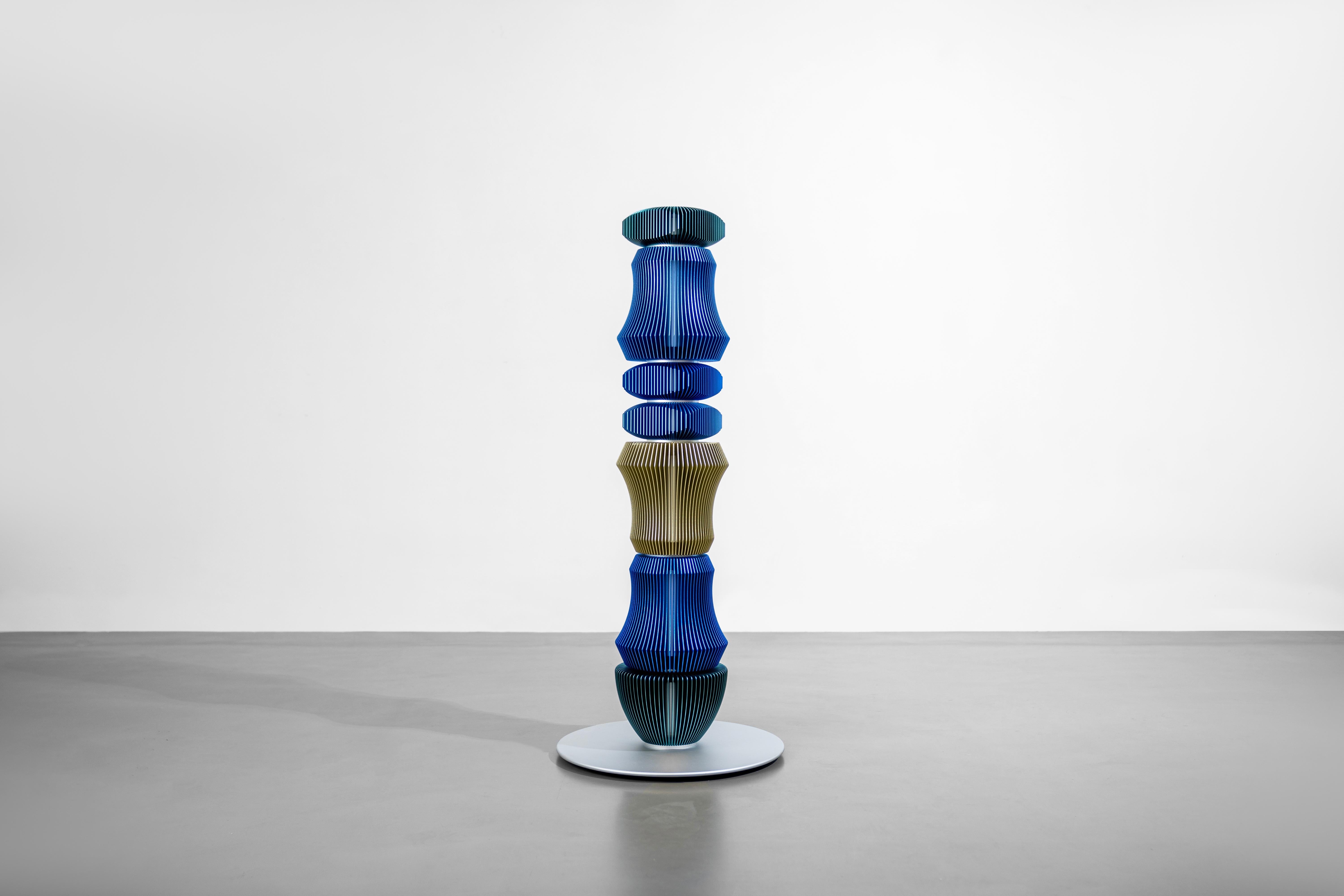 TOTEM-6 di Michael Young, lampada da terra dal design contemporaneo In condizioni Nuovo in vendita a Beverly Hills, CA