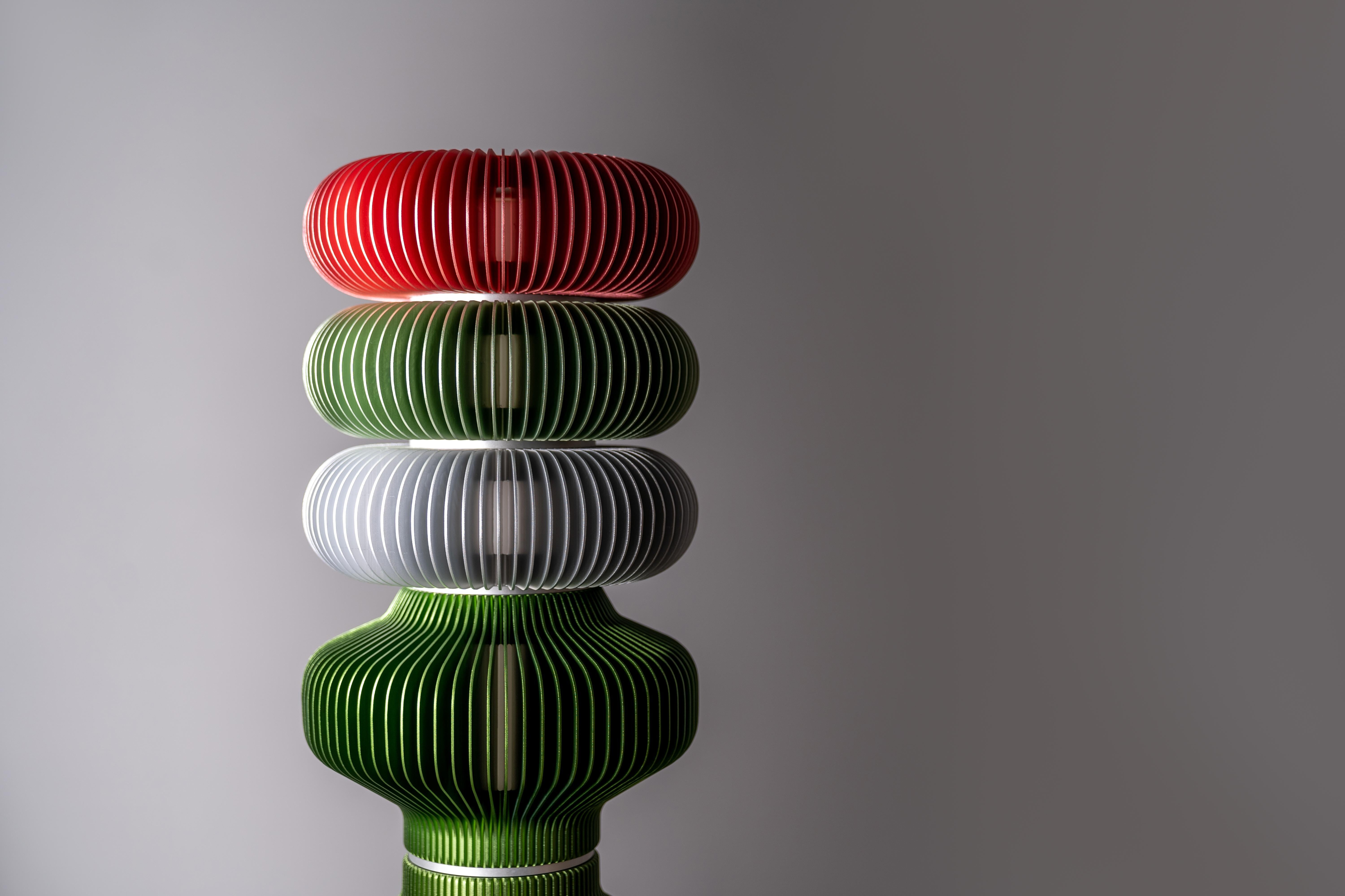 TOTEM-7 by Michael Young, lampadaire au design Contemporary en vente 4