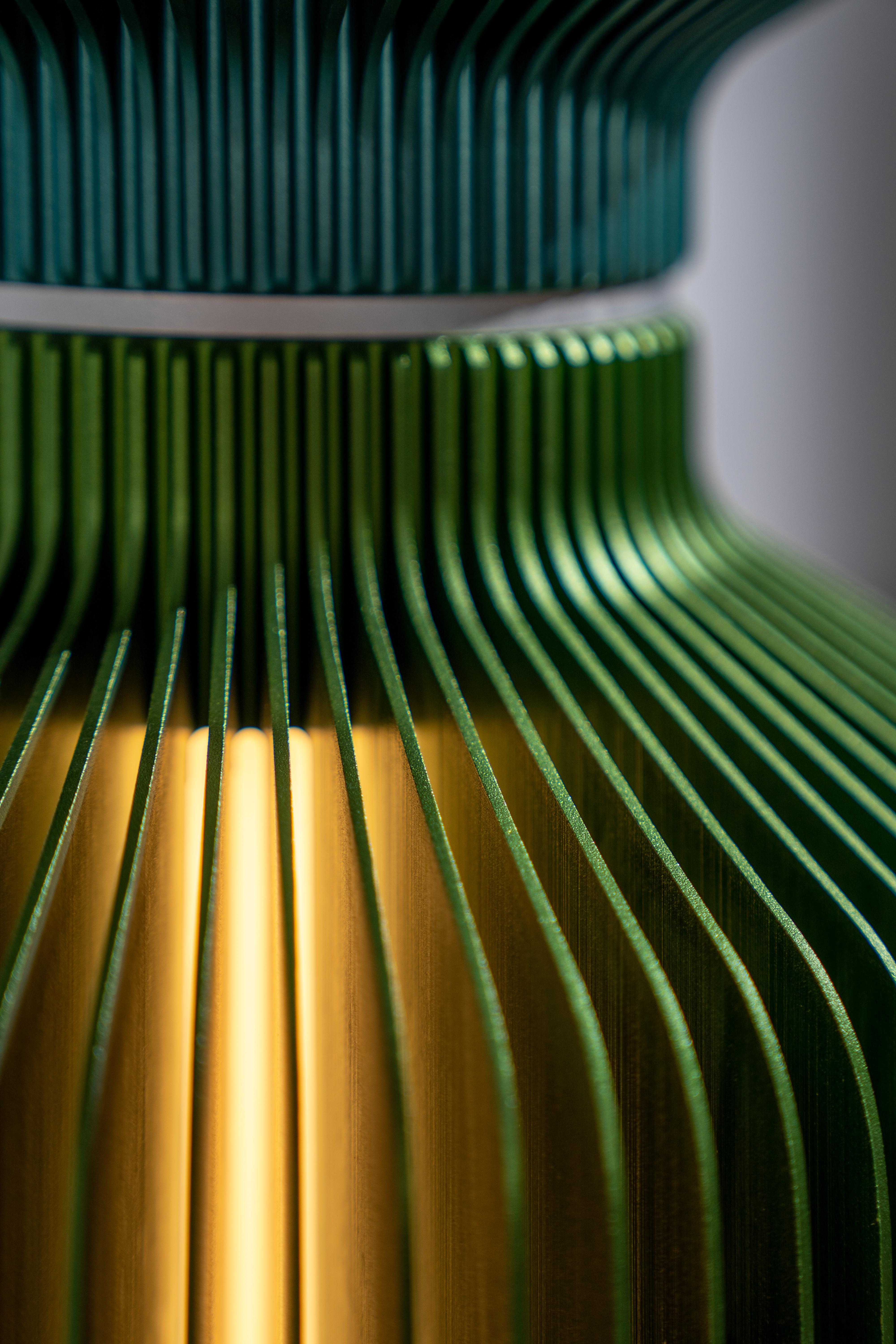 TOTEM-8 by Michael Young, lampadaire au design Contemporary en vente 7