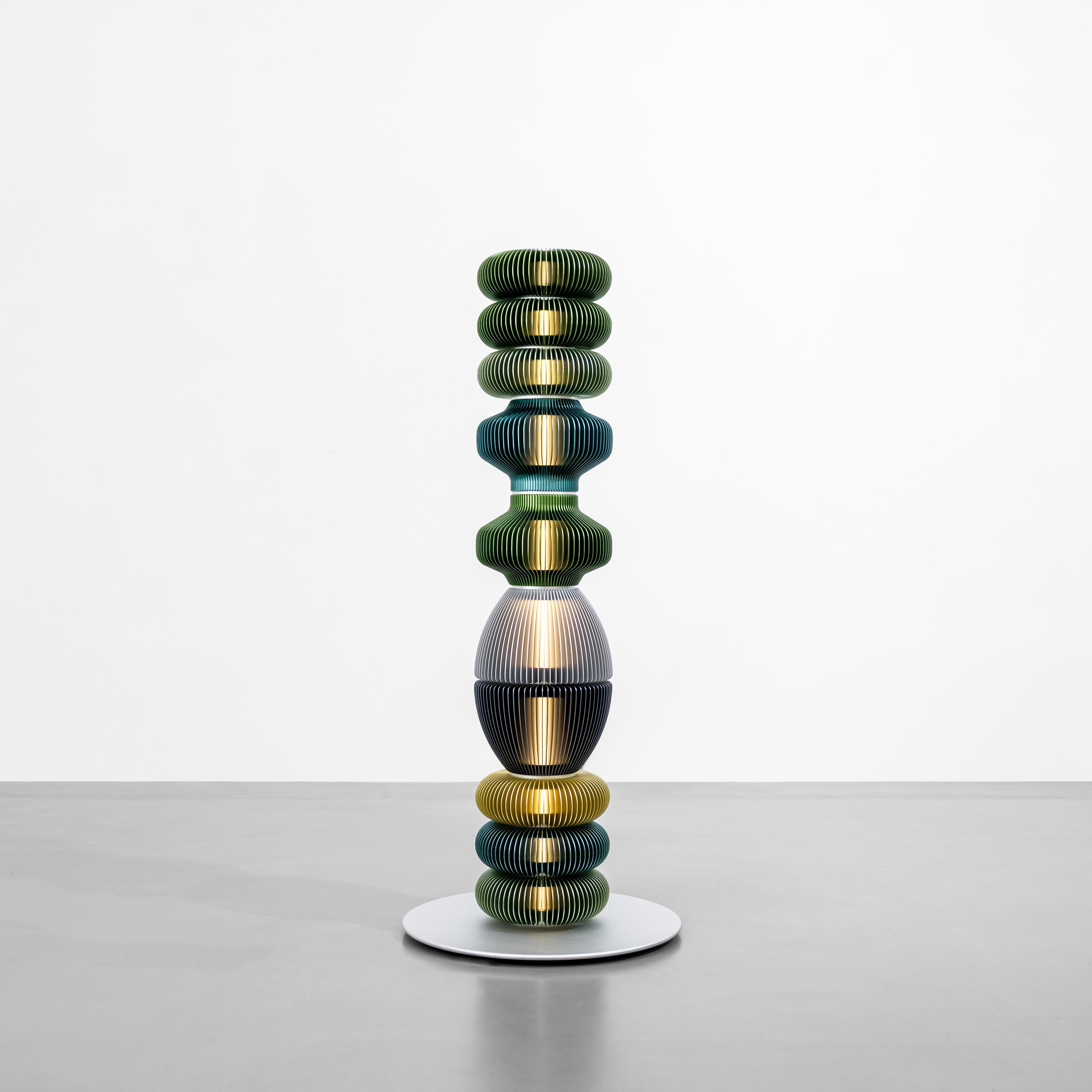 TOTEM-8 by Michael Young, lampadaire au design Contemporary en vente 8