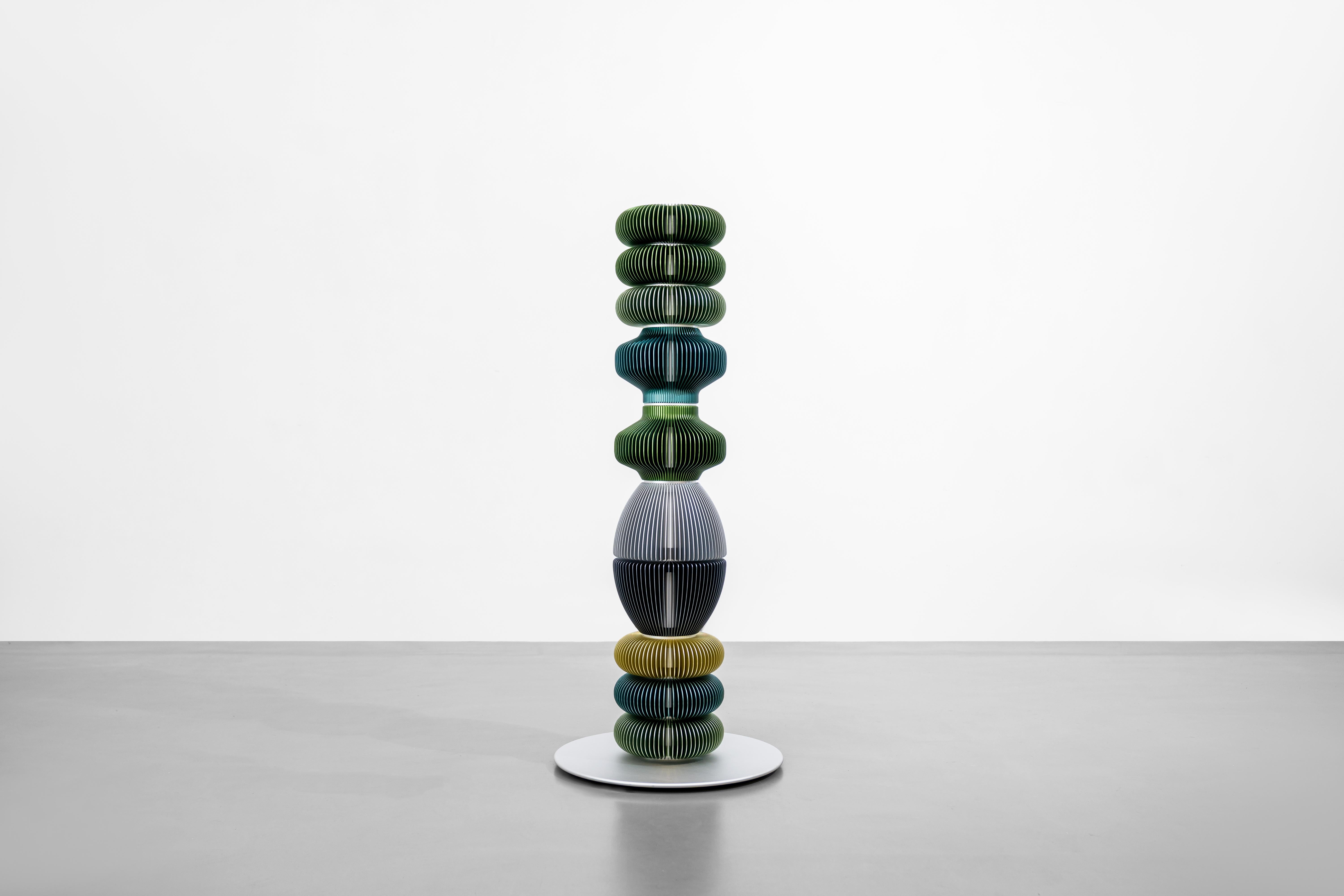 TOTEM-8 by Michael Young, lampadaire au design Contemporary Neuf - En vente à Beverly Hills, CA