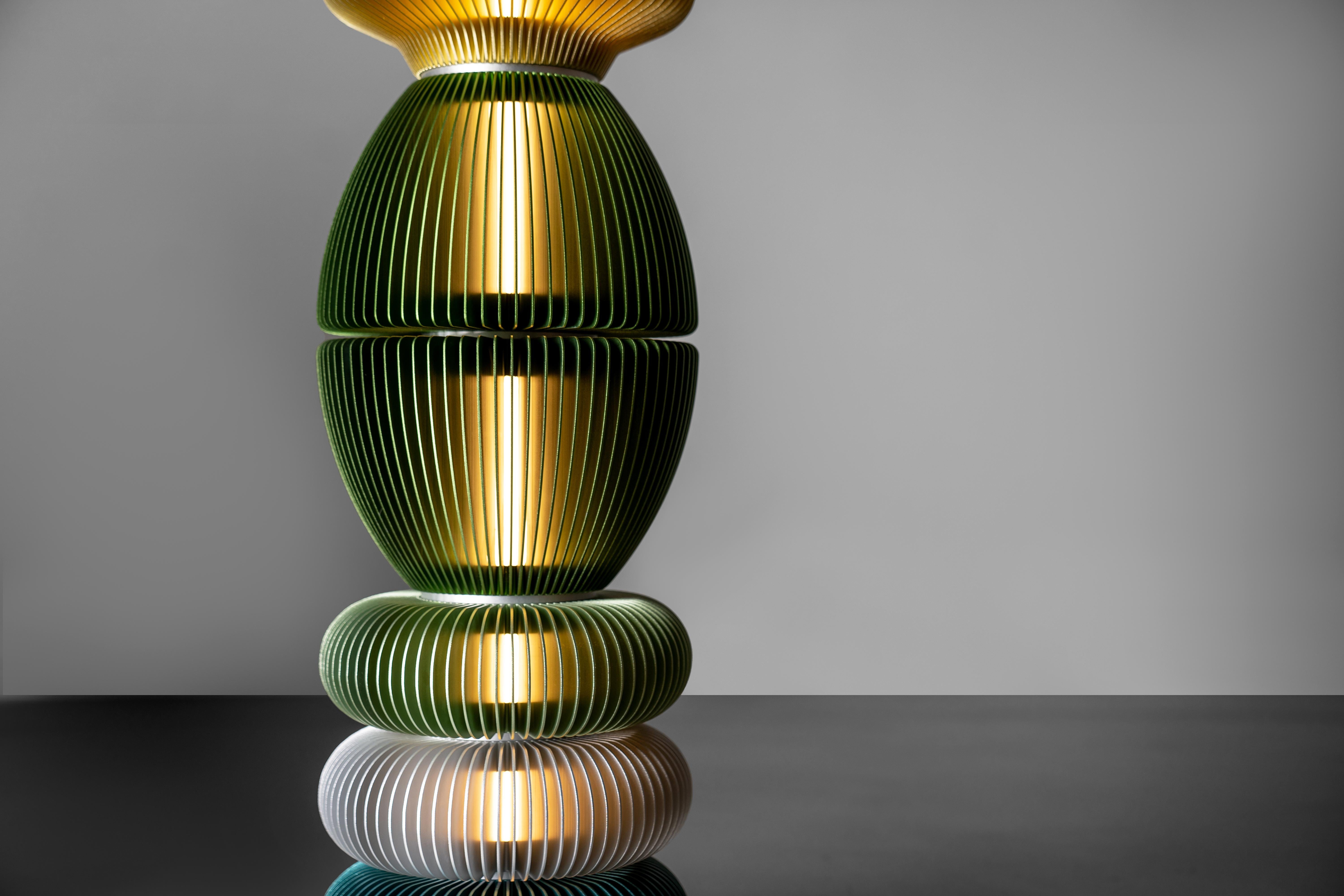 TOTEM-9 by Michael Young, lampadaire au design Contemporary en vente 5