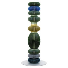 TOTEM-9 by Michael Young, lampadaire au design Contemporary