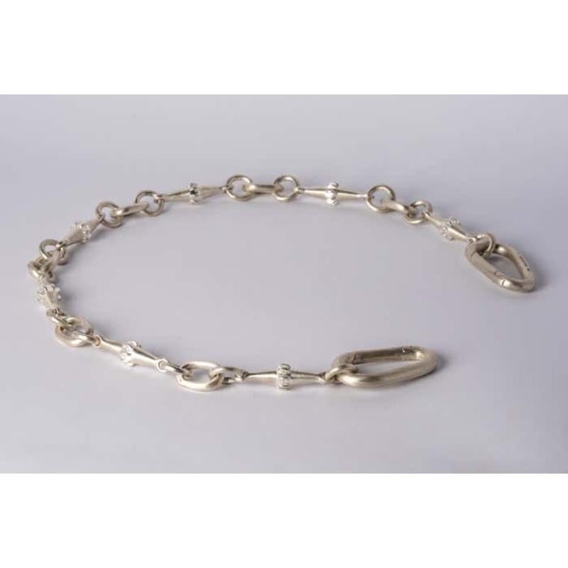 Chain necklace in sterling silver.
Chain length (closure to closure): 550 mm