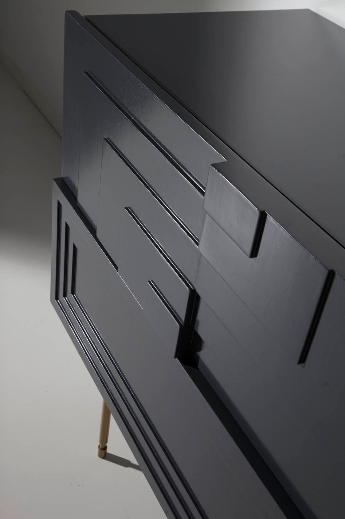 Contemporary Totem Chest Of Drawers by Lola Glamour For Sale