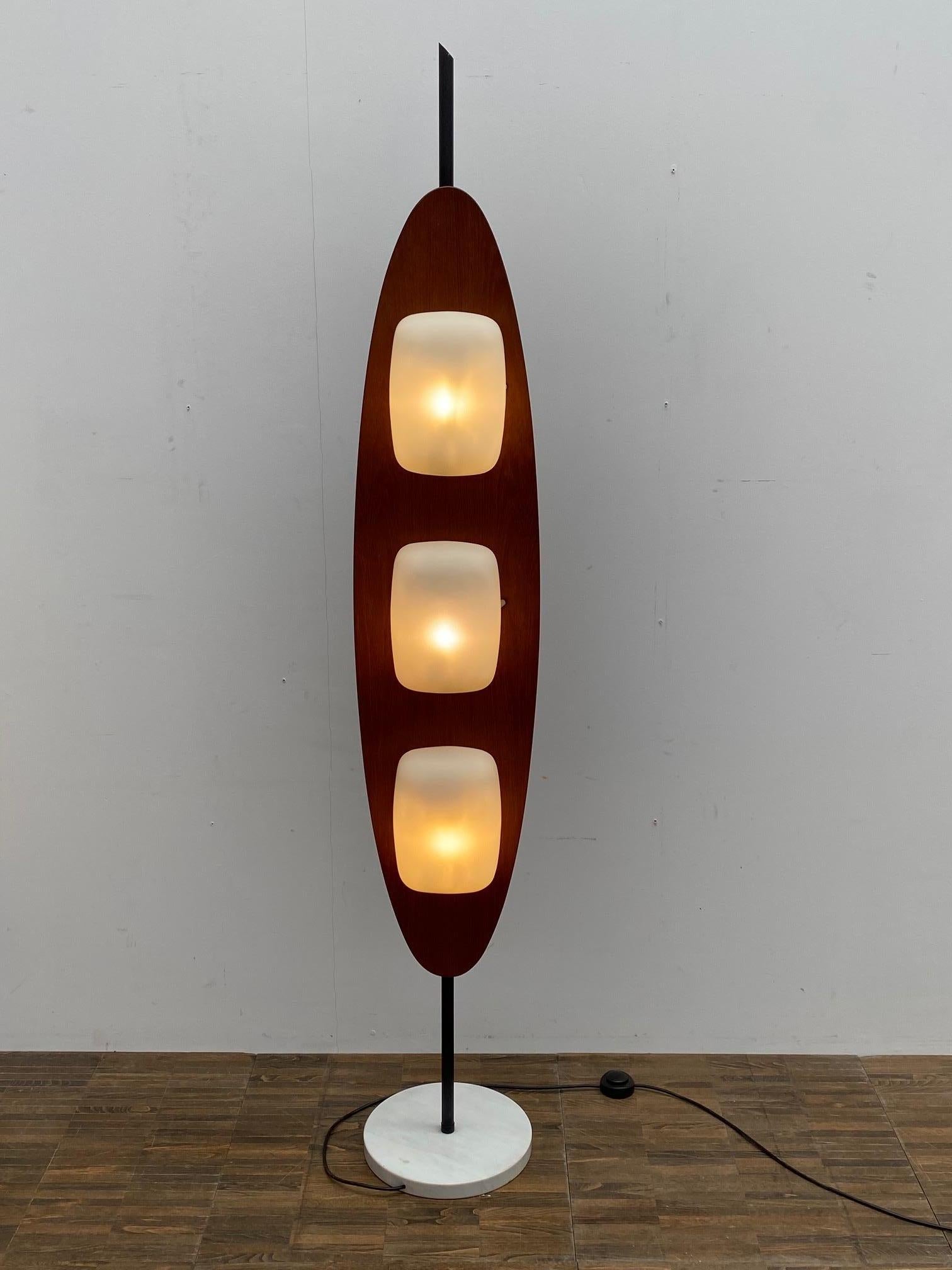 Mid-Century Modern Lampadaire TOTEM de Goffredo Reggiani, bois, marbre et opaline, Italie, 1970