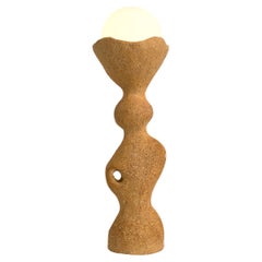 Totem I Tischlampe von Camila Apaez