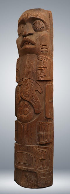 Totem madre squalo, 1960-1970, Costa nord-occidentale in legno intagliato da Duane Pasco