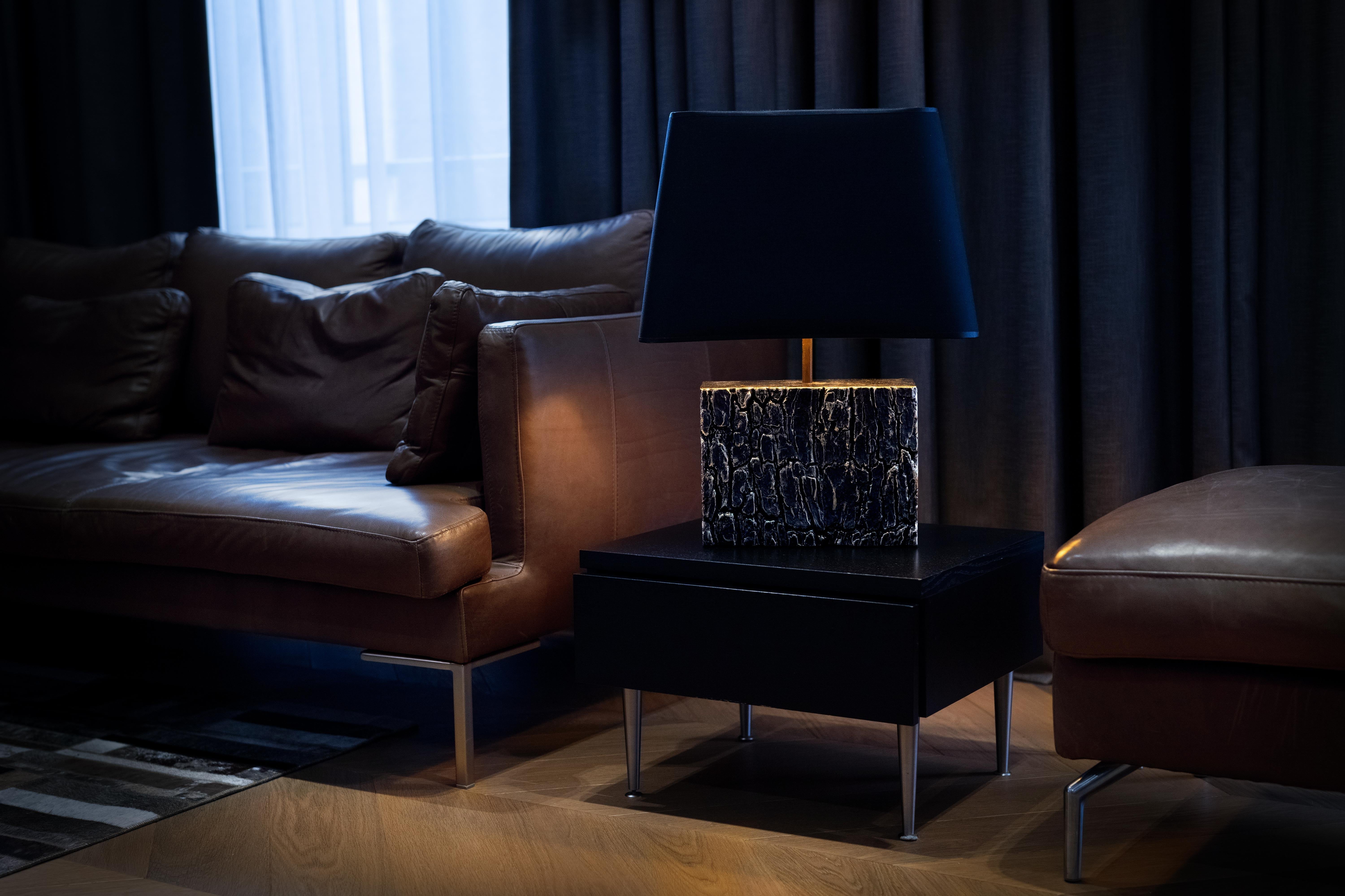 Postmoderne Lampe à poser Totem de Lionel Hamon en vente