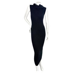 TOTEME Herbst 2022 – Schwarzes Maxikleid aus Alpaka-Wolle mit schulterfreiem Ausschnitt und Rippenstrick, Größe XS