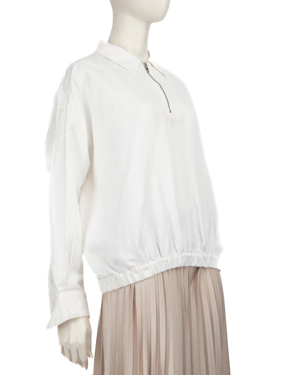 CONDITION is Very good. Minimal wear to top is evident. Light discolouration and marks to the front right collar, front right and left sides of the hemline, rear inner collar, both rear sleeves on this used Totême designer resale item.
 
 
 

