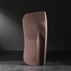 Totemische Skulptur aus rosa Sandstein von Robert Neuhauser, Schweiz 1980er Jahre