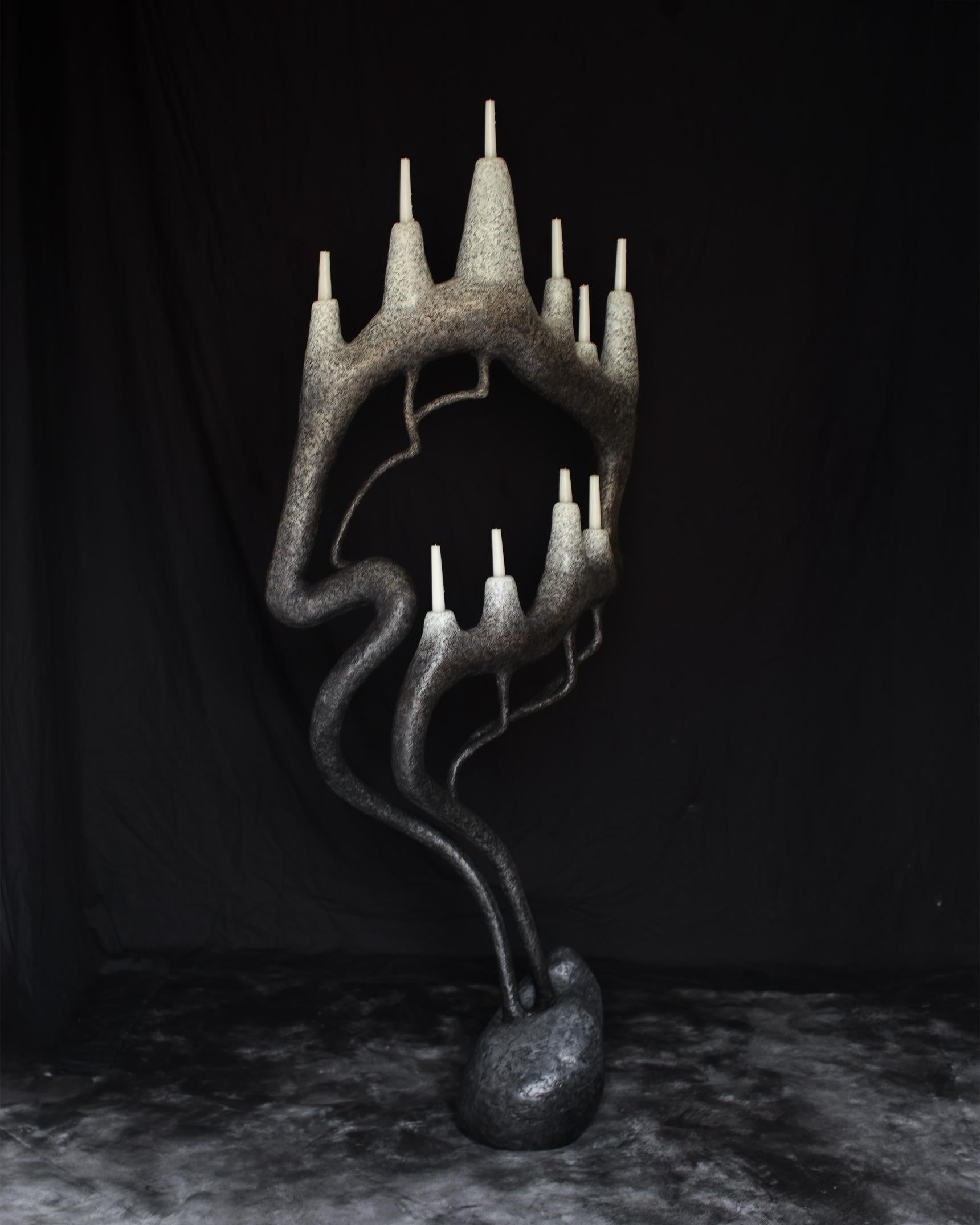 Totemischer skulpturaler Kandelaber SVECHA, organisches bionisches Gothi-Design Recyclingpapier im Angebot 8