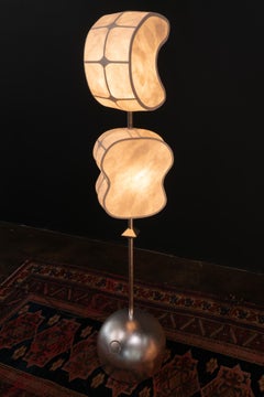 Totemic Stehlampe 2(1) von Andrea Claire Studio (1 derzeit auf Lager)