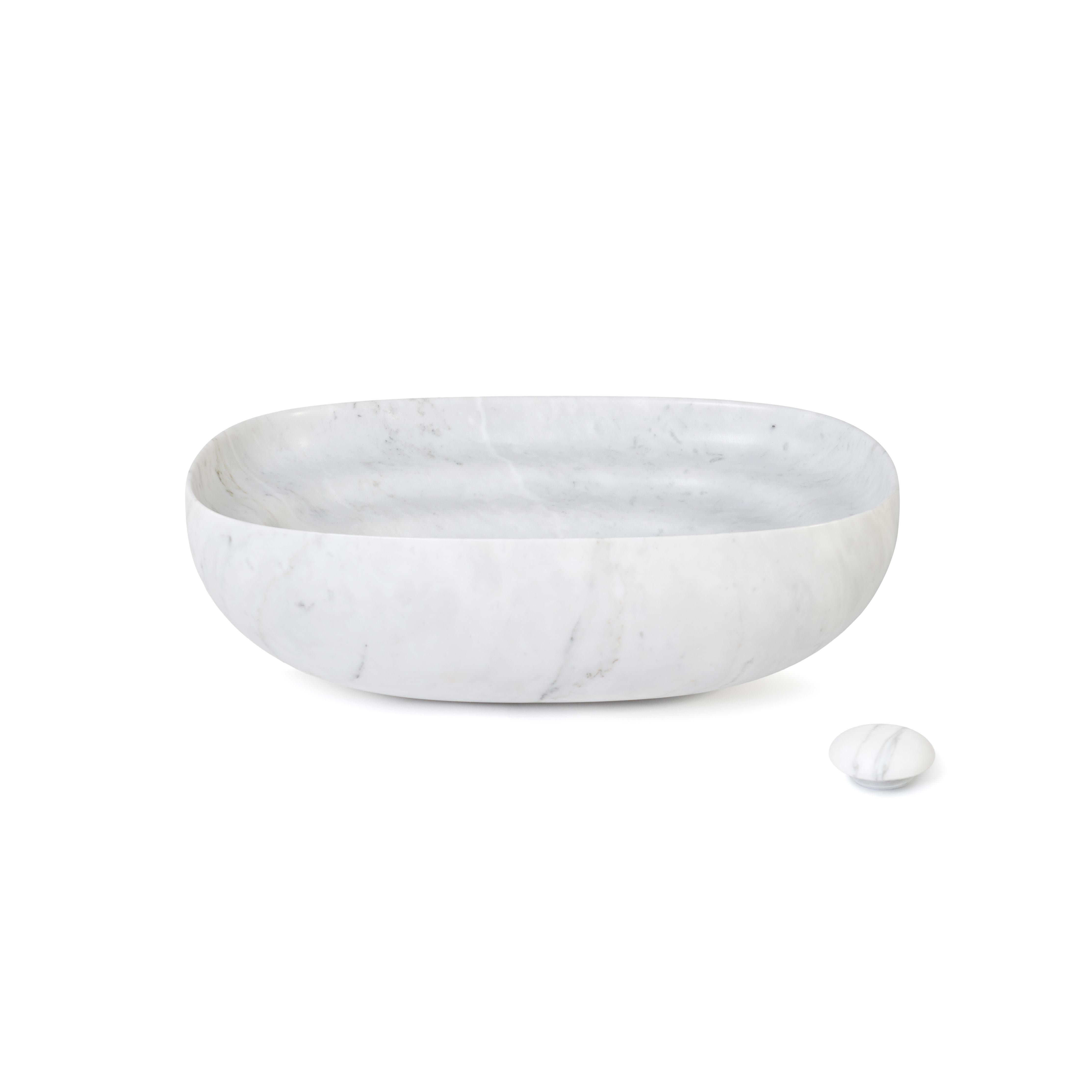 T4 BADEZIMMER KOLLEKTION 

Die Badkollektion, bestehend aus TOTO - Waschtisch, TINA - Hocker/Container und TITO - Badewannenablage, wurde aus den Erinnerungen an die nahe Vergangenheit geboren. Es ist noch gar nicht so lange her, da waren die