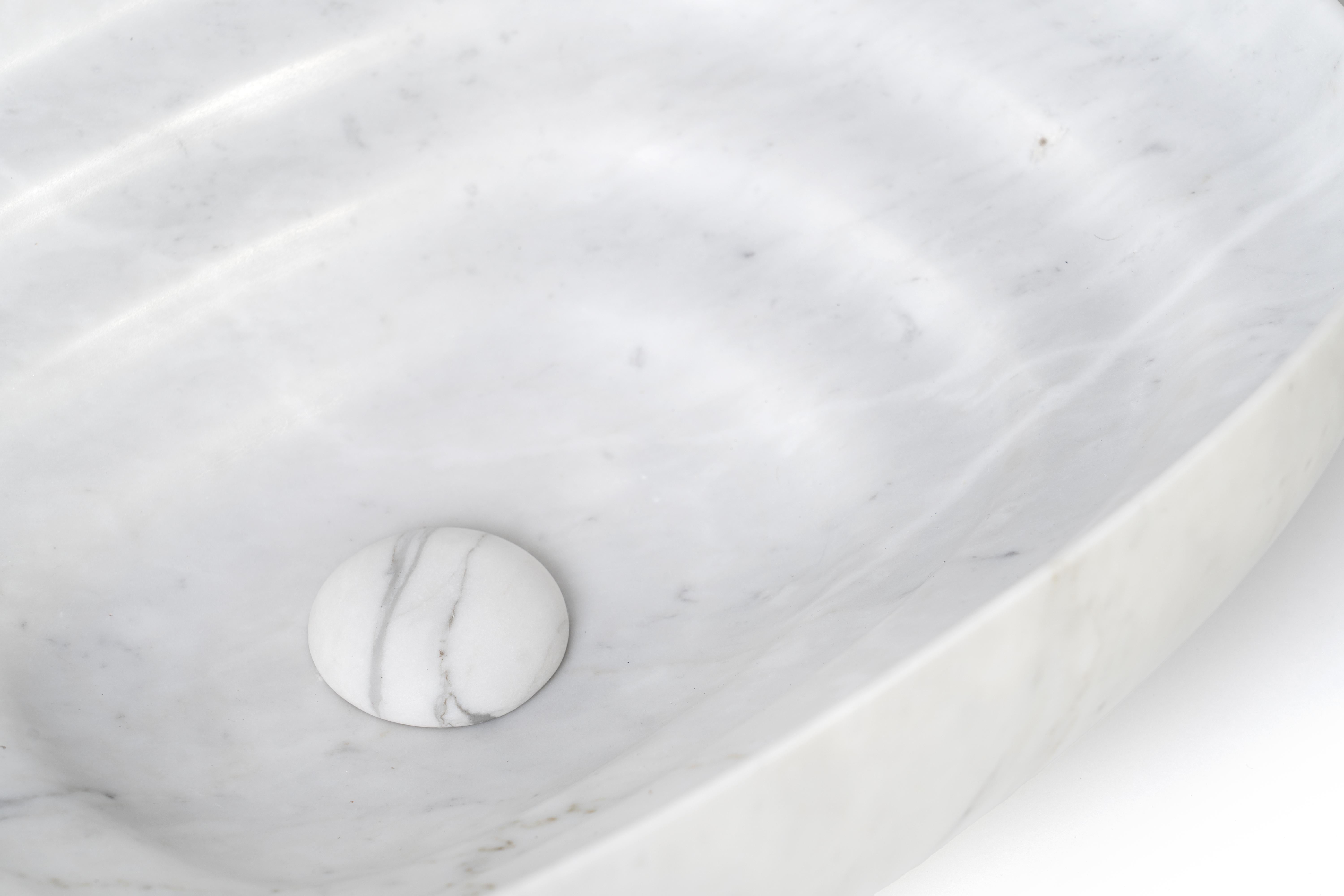 TOTO - Aufsatzwaschtisch aus Carrara-Marmor und Marquina Schwarz (Sonstiges) im Angebot