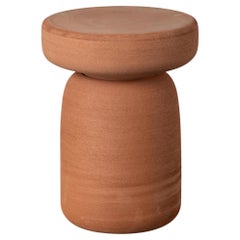 Tavolino alto 'Tototo' in terracotta di Paolo Cappello e Simone Sabati