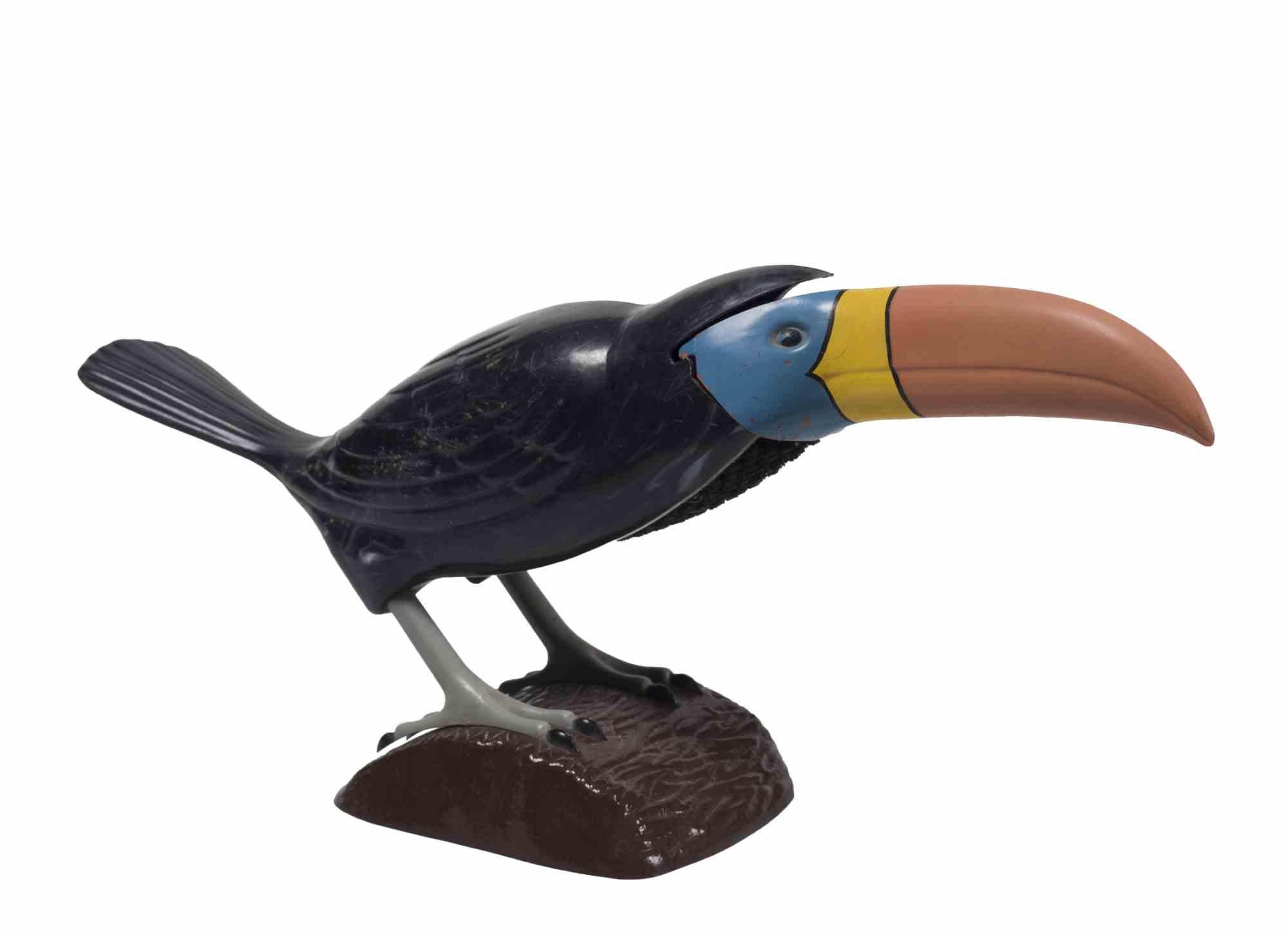 Toucan brush is a particular vintage object from the 60s.
Phenolic resin object, the beak is actually a brush.
Good condition, some wear and tear.