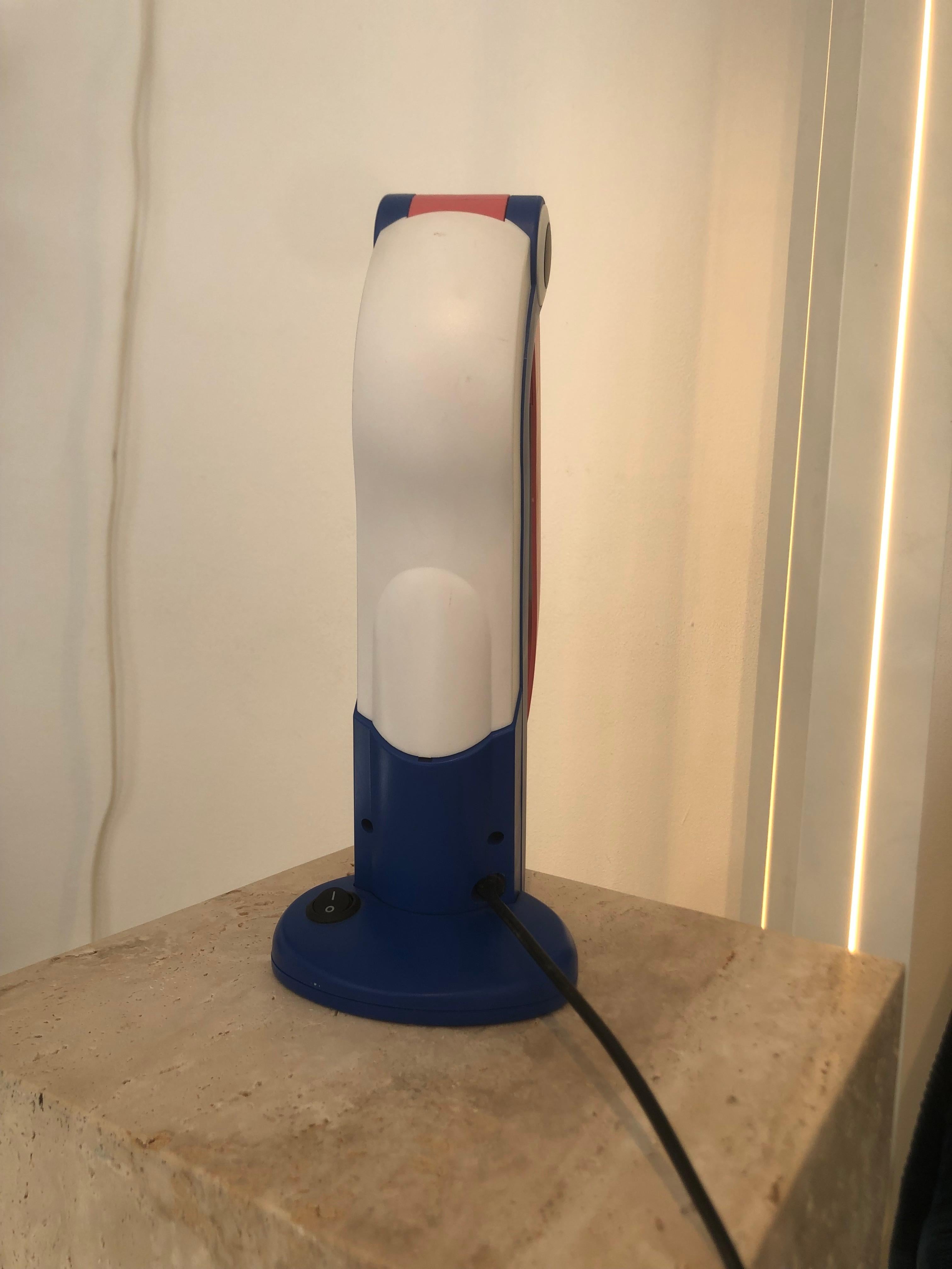 Toucan Desk Lamp by Huo-Tu Huang for Huanglite, 1980s In Good Condition In PARIS, FR