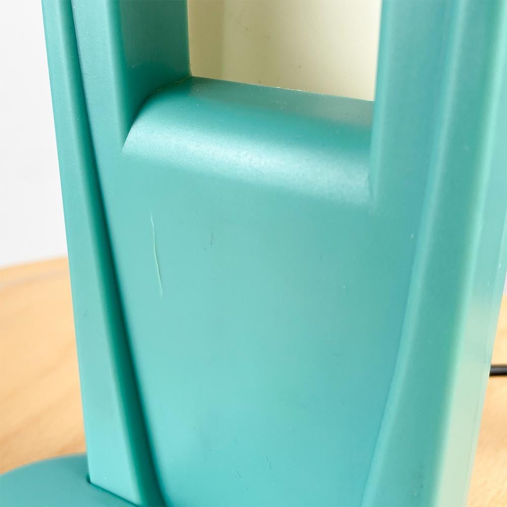 Toucan desk lamp, Tungslite designed by H.T. Huang 80s In Good Condition In FERROL, ES