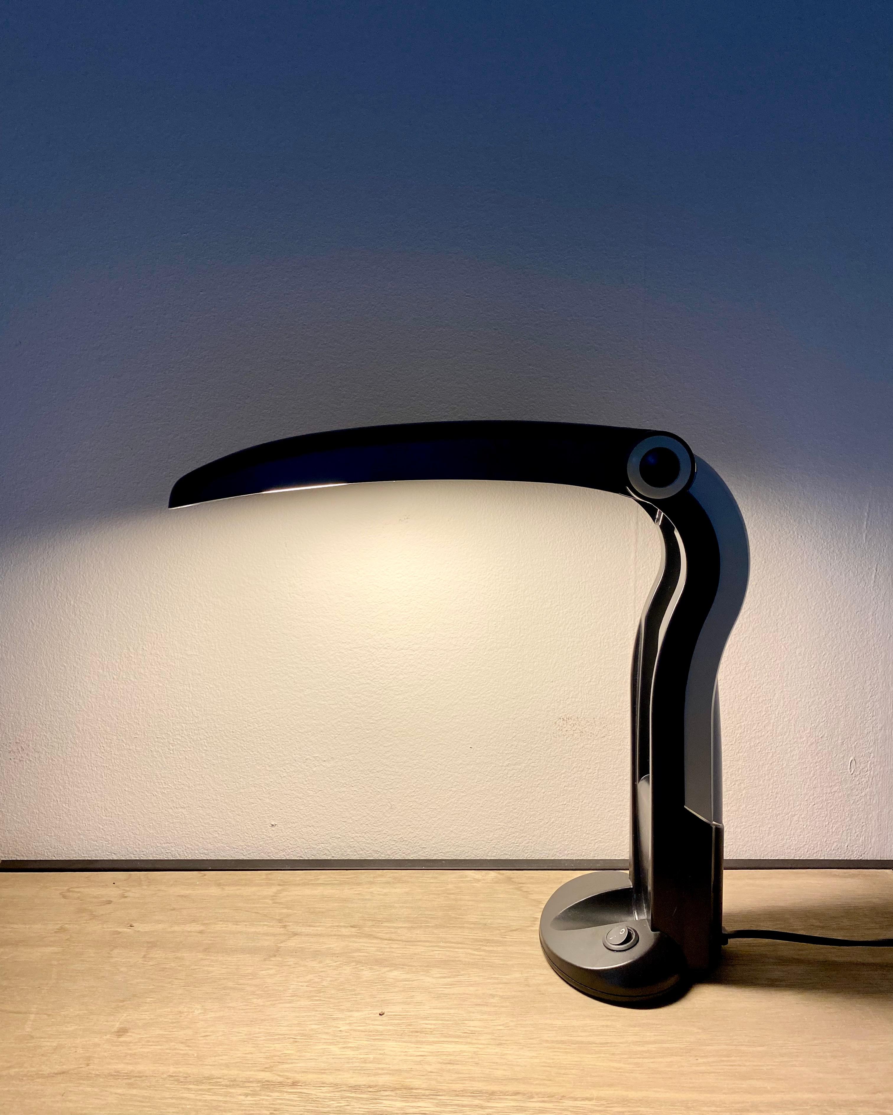 Toucan / Pelikan Tischlampe oder Schreibtischlampe von H.T. Huang, ca. 1980er Jahre (Kunststoff) im Angebot