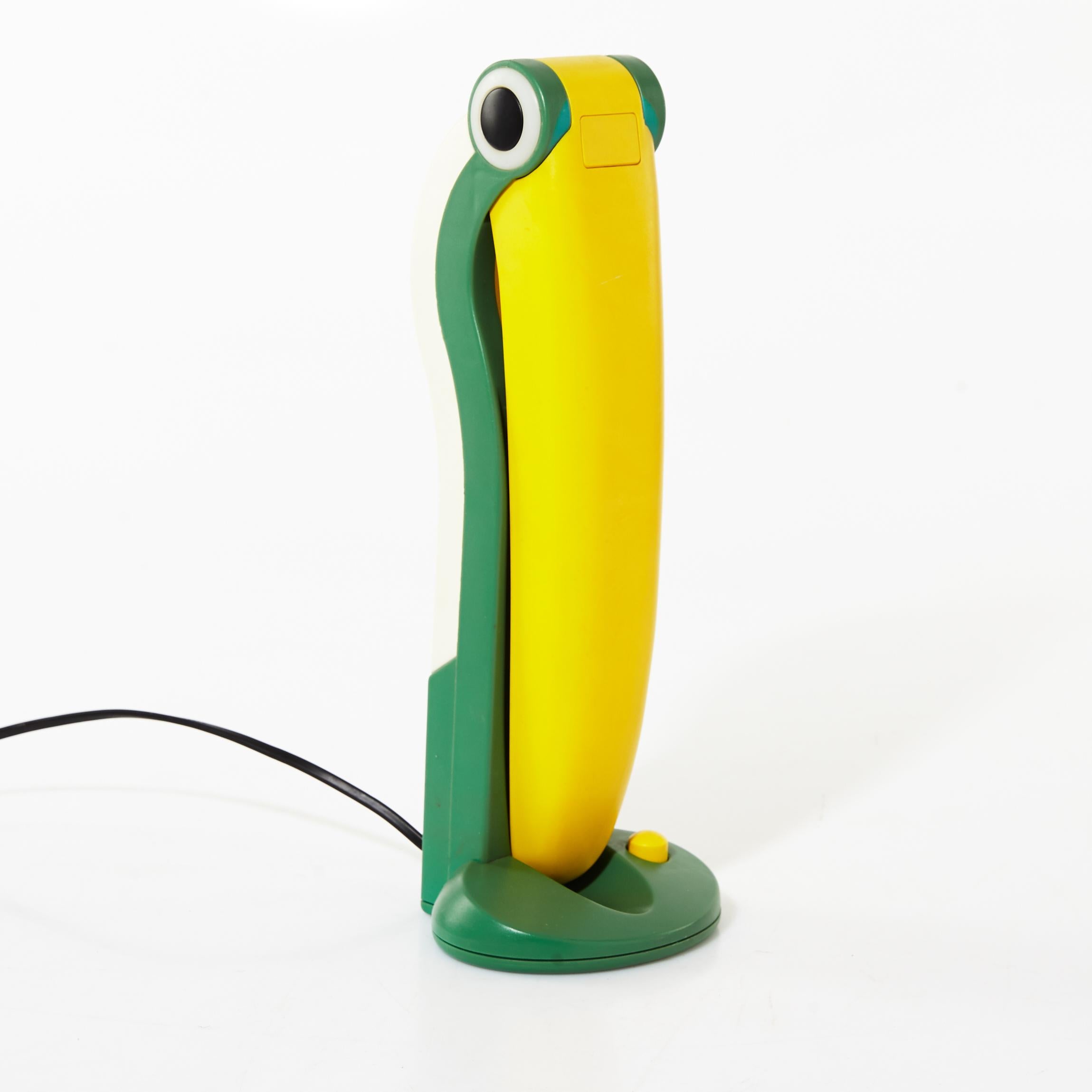 Toucan table lamp designed by H.T Huang and made in Taiwan in the 1980s.