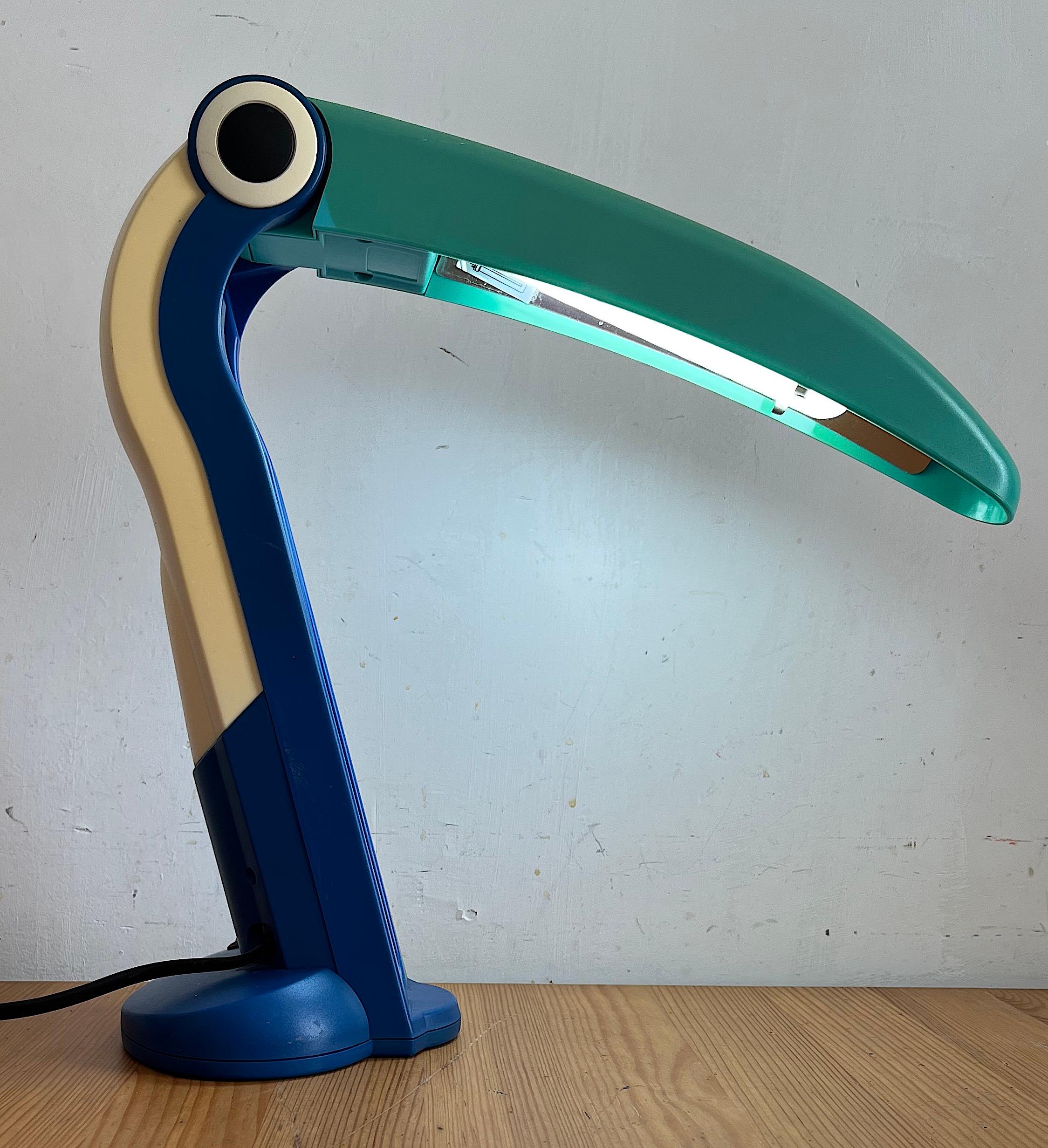Toucan Taunts Lamp by H.T. Huang for Huanglite, 1980 3