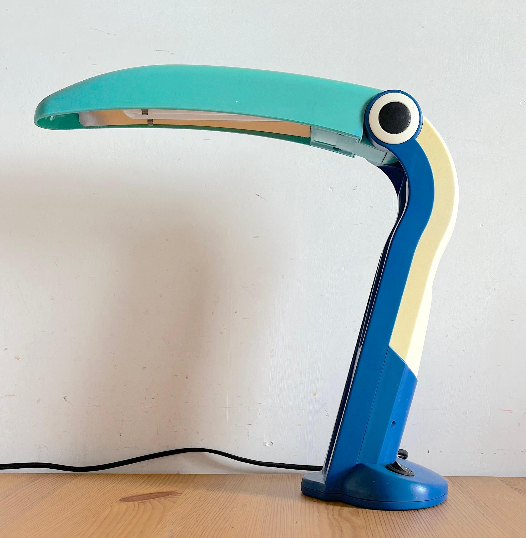 Modern Toucan Taunts Lamp by H.T. Huang for Huanglite, 1980