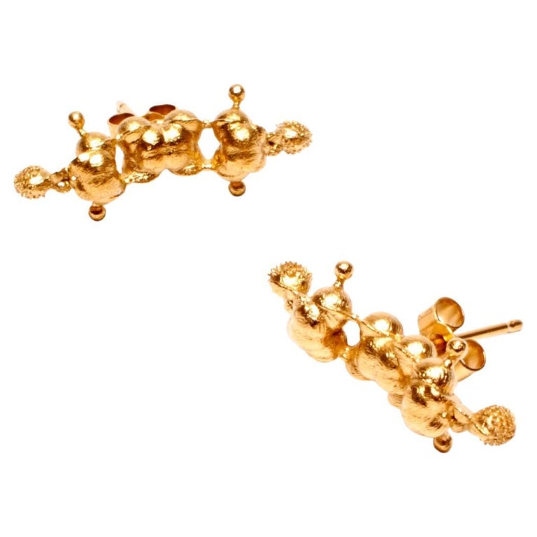 Artisan Touching The Invisible 18-Karat Yellow Gold Fine Earring For Sale