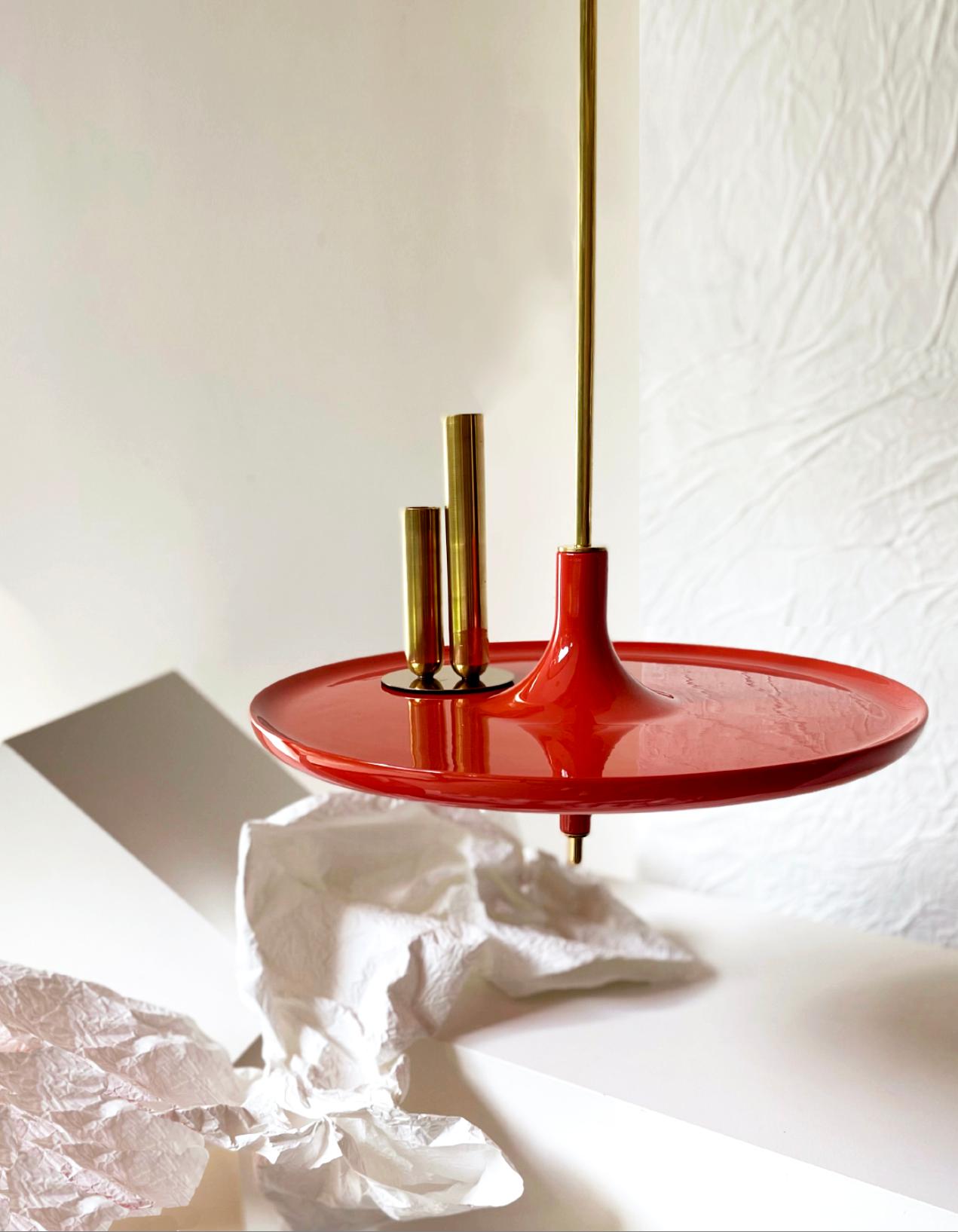 Toupy Red Lacquered Wood And Brass 38 Hanging Table by Mademoiselle Jo In New Condition For Sale In Geneve, CH