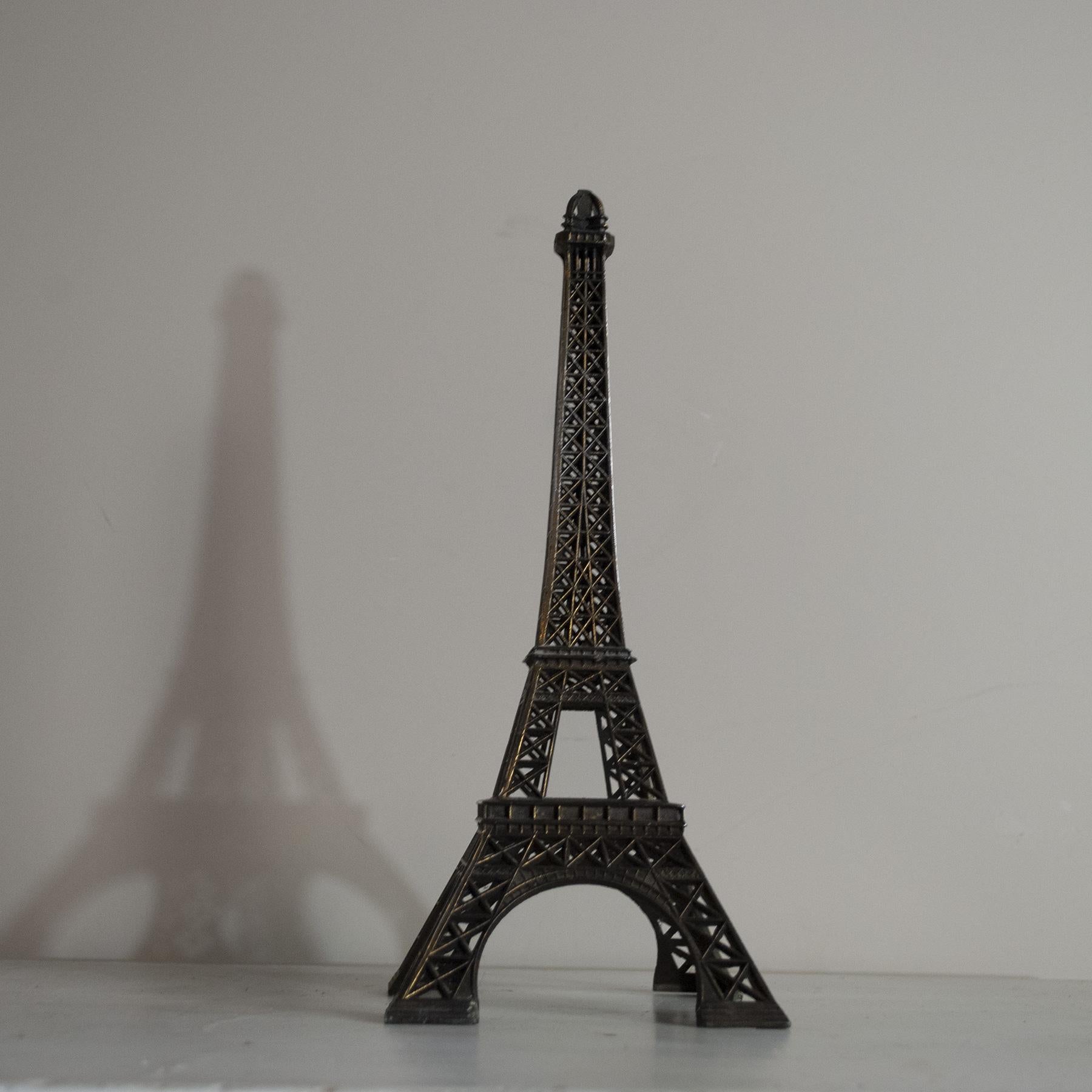 Pariser Eiffelturm aus Messing aus den frühen Sechziger Jahren (Moderne der Mitte des Jahrhunderts) im Angebot