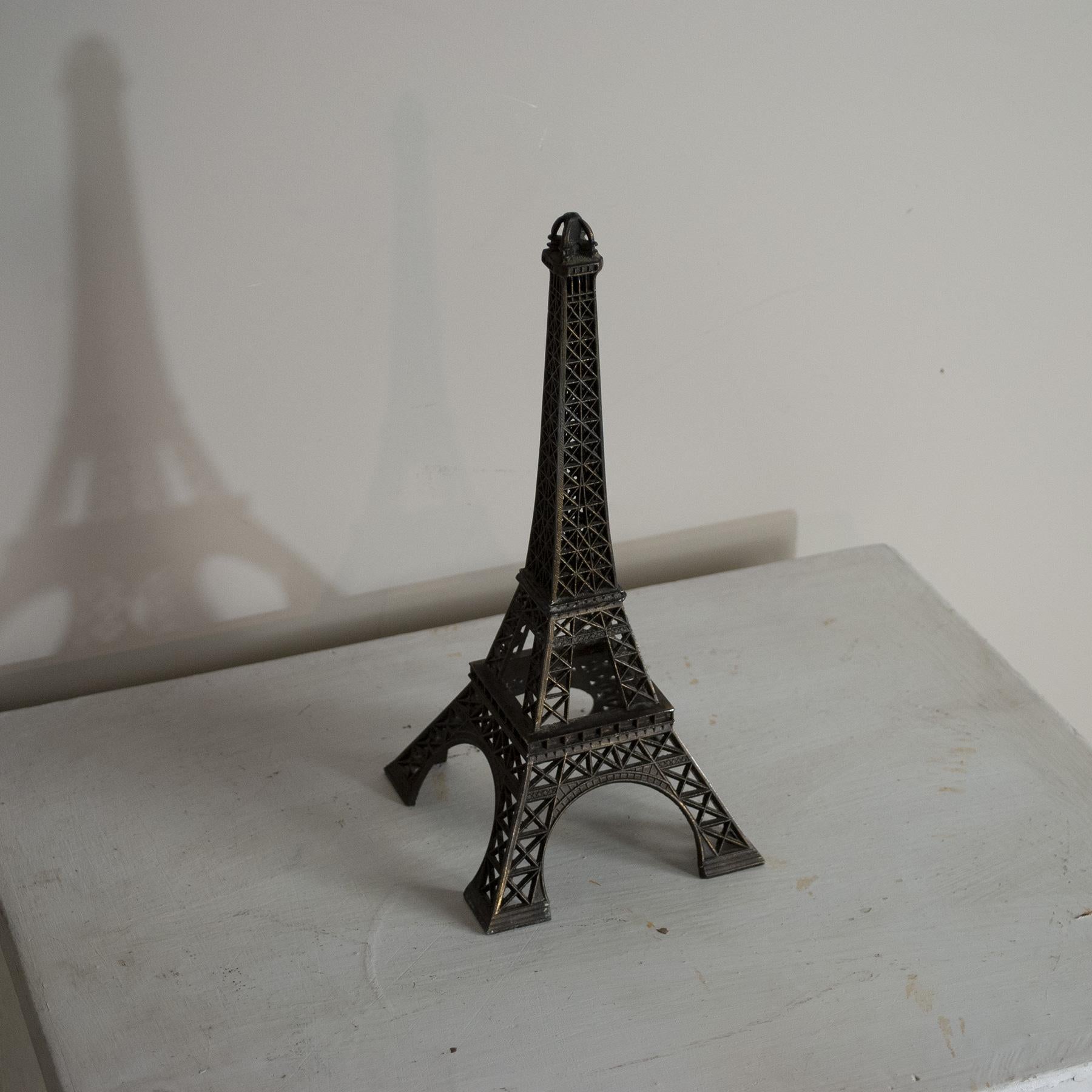 Pariser Eiffelturm aus Messing aus den frühen Sechziger Jahren (Französisch) im Angebot