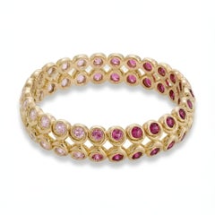 Bracelet « Tourbillon » en saphir rose et or jaune 18 carats, par MARIANNE CANARELLI