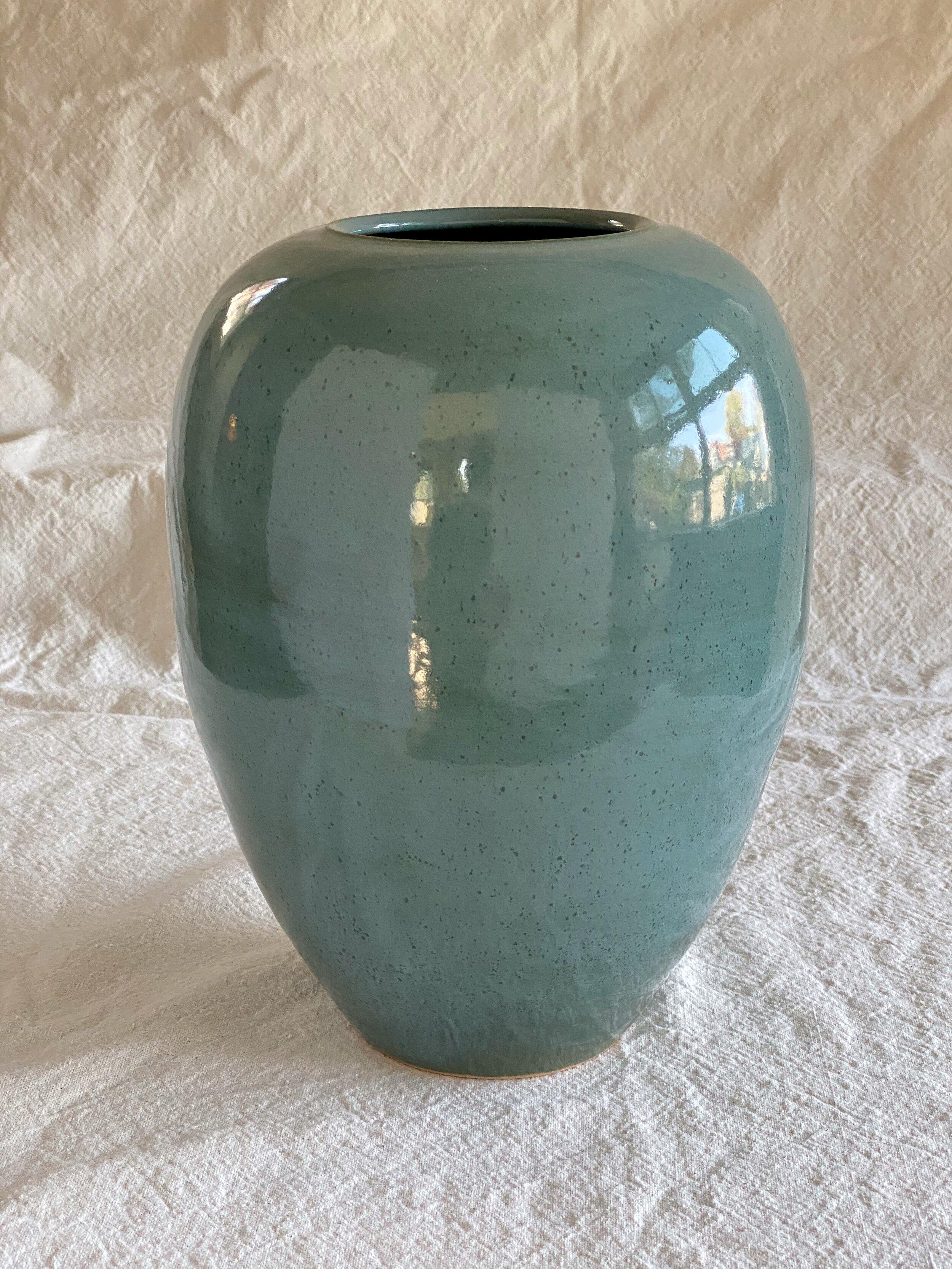 American Tourmaline #10 Ceramic Vessel by Thom Lussier For Sale