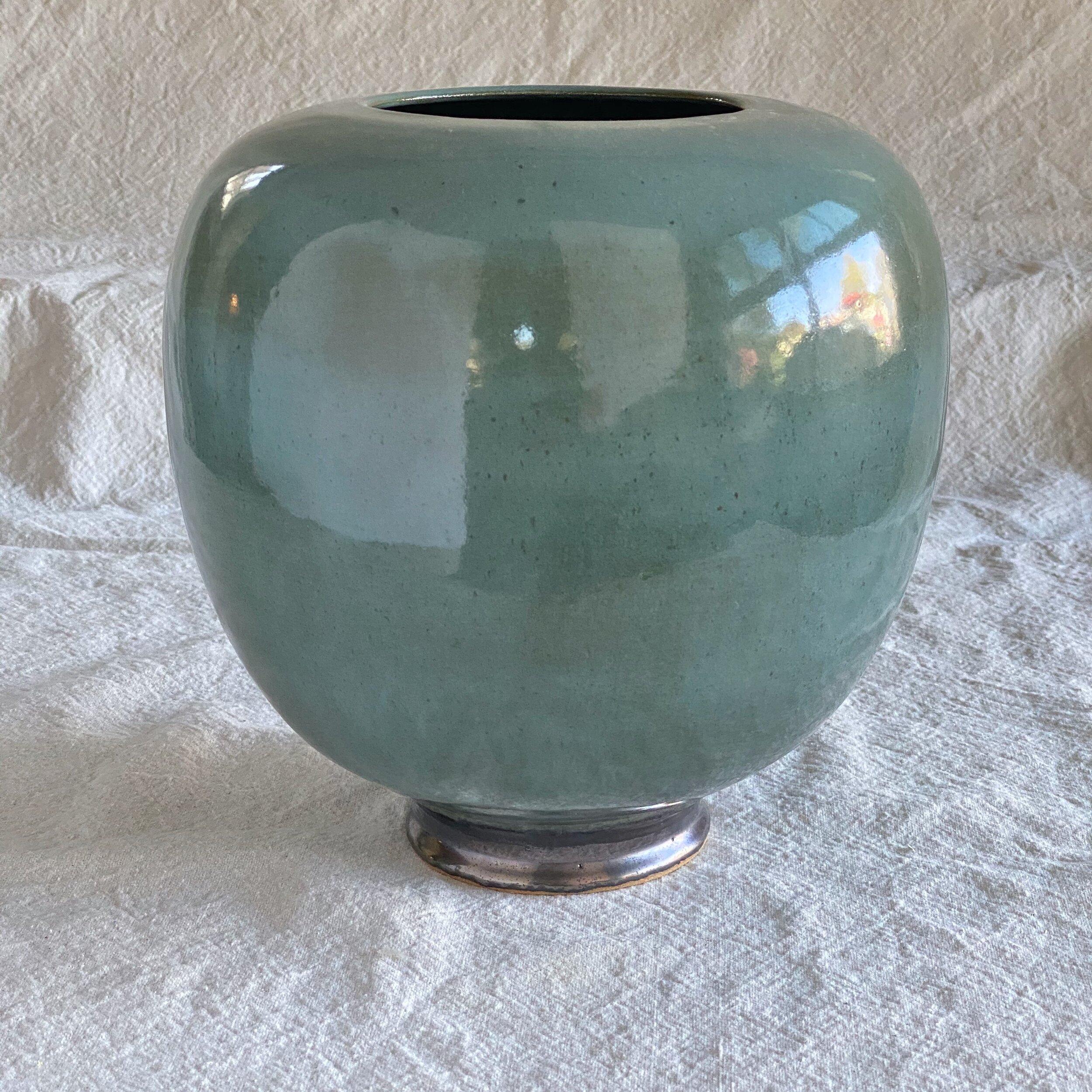 American Tourmaline #15 Ceramic Vessel by Thom Lussier For Sale