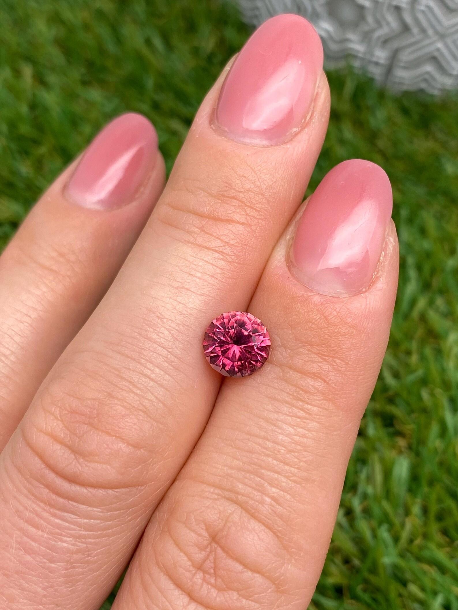 Tourmaline 1.58Ct natural Loose gemstone, Round Brilliant cut, Origin Nigeria For Sale 1
