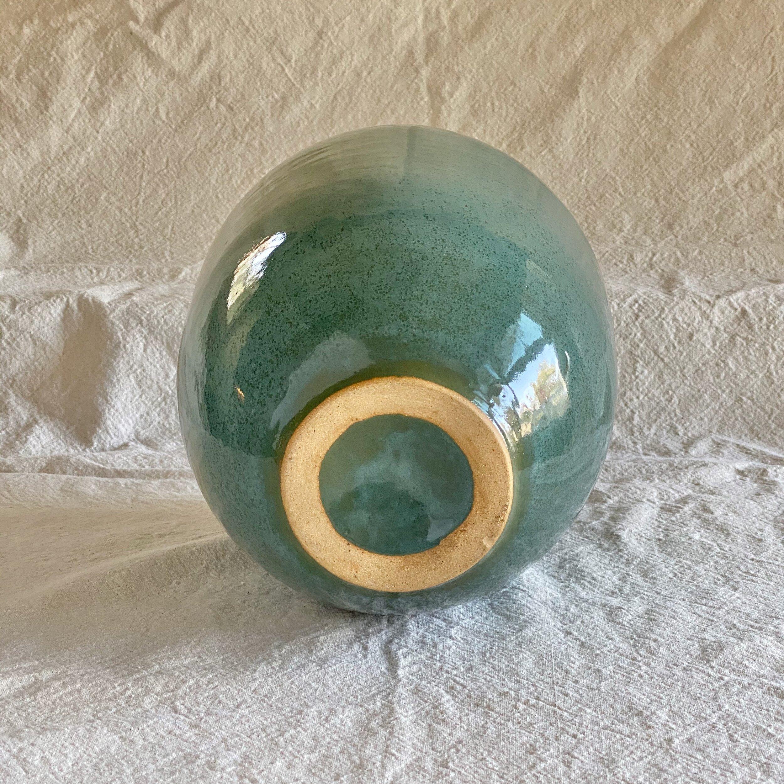 Tourmaline #16 Ceramic Vessel by Thom Lussier In New Condition For Sale In New York, NY