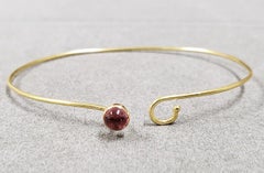Bracelet rigide en or jaune 18 carats avec tourmaline et pierres précieuses
