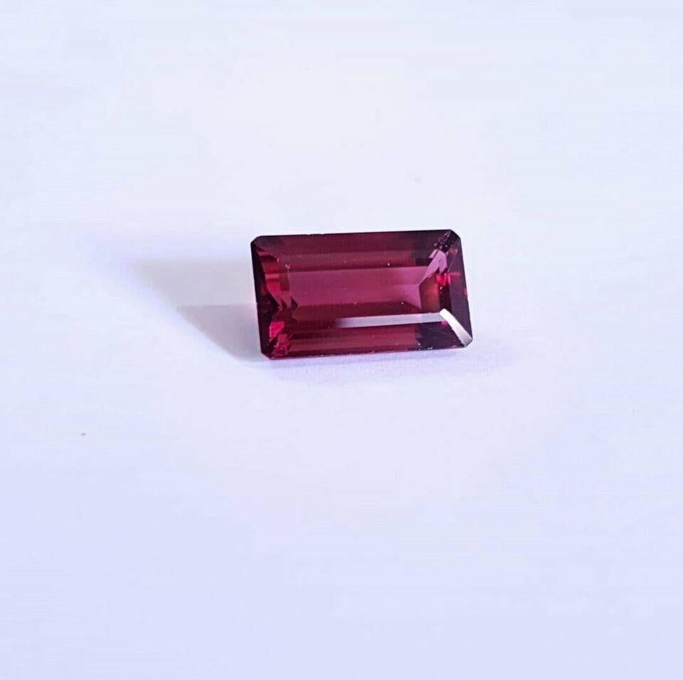 Emerald Cut Tourmaline 4.00cts Gemstone Rubellite Shade For Sale