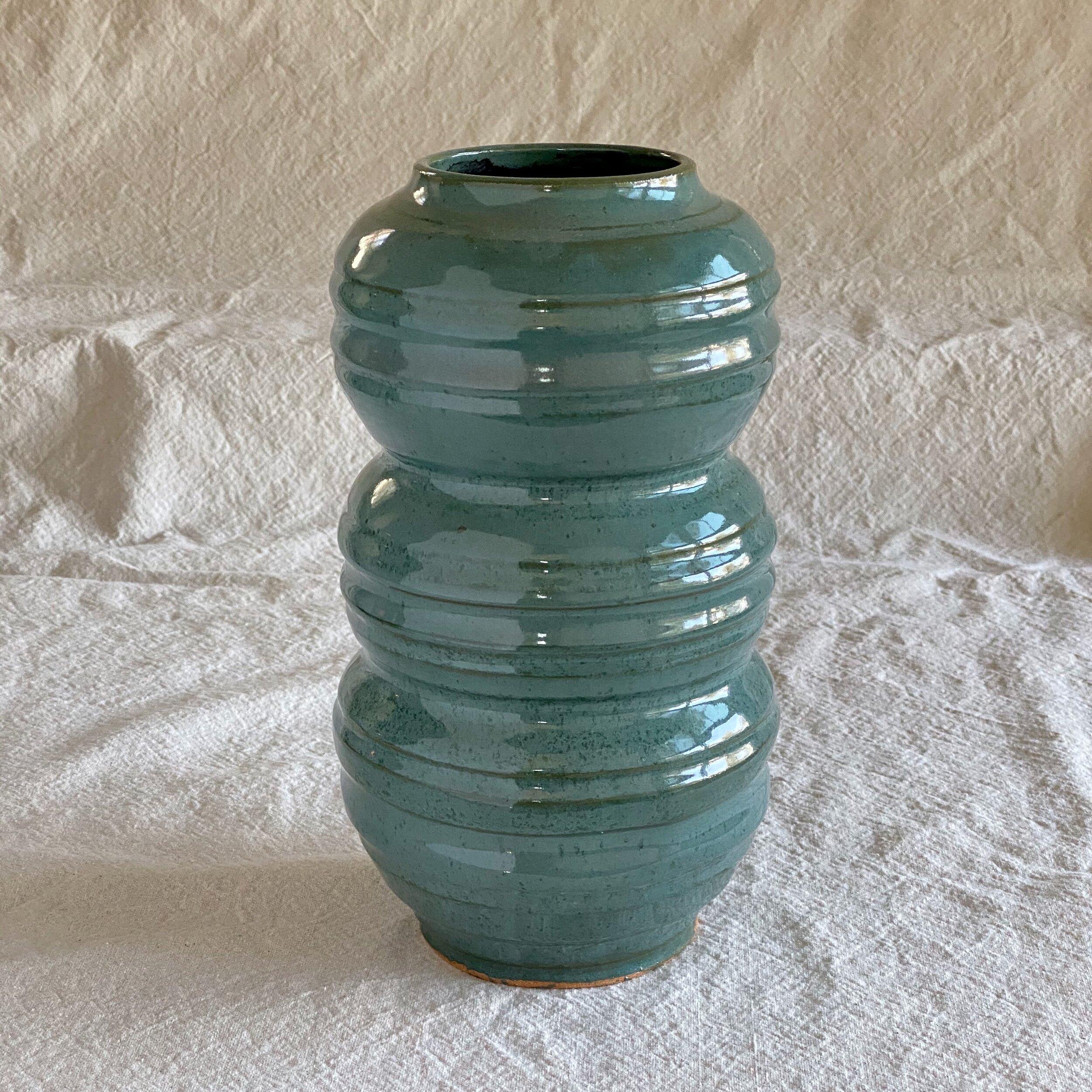 Keramikgefäß mit Turmalin #6 von Thom Lussier (amerikanisch) im Angebot