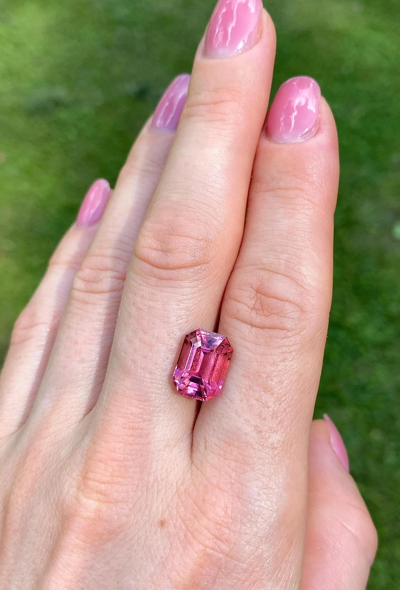 Turmalin 7.17Ct natürlicher Edelstein, Octagon-Schliff, Nigeria, GFCO Zertifikat. für Damen oder Herren im Angebot