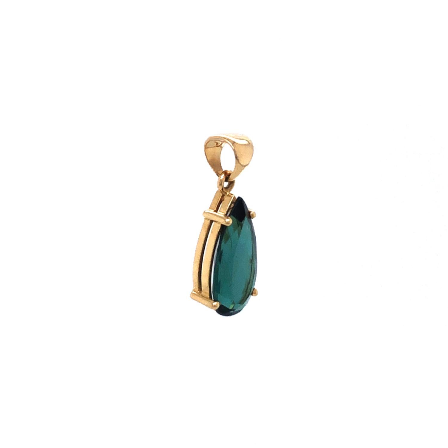 Tourmaline 18k Yellow Gold Pendant

Product description:
The Tourmaline Pendant, 18k solid Yellow gold is hand crafted with a beautiful natural gemstone. It is a unique piece that can follow you in the most varied moments of your life. A jewel that