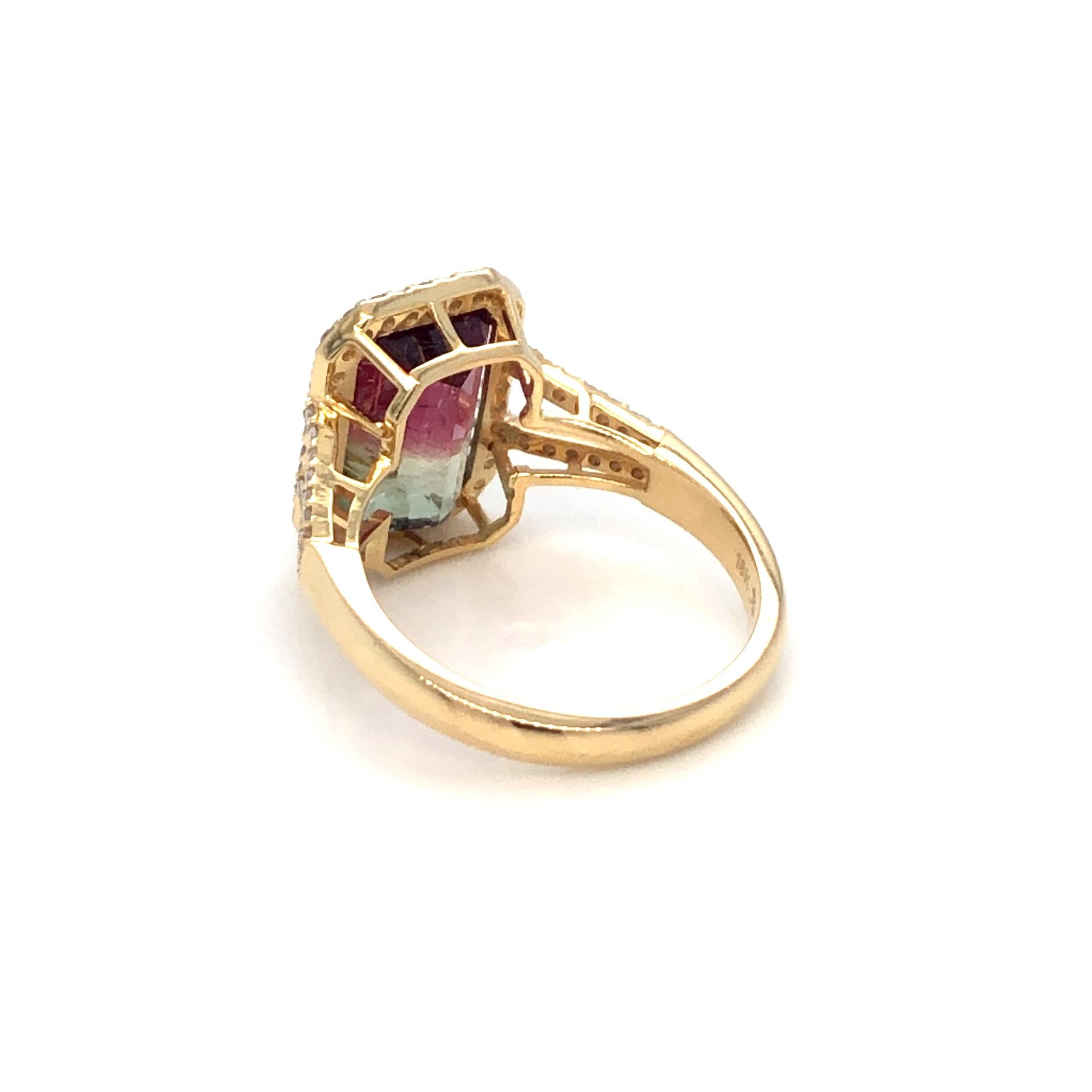 Tourmaline and Diamond Ring 18K Yellow Gold In New Condition For Sale In Dallas, TX
