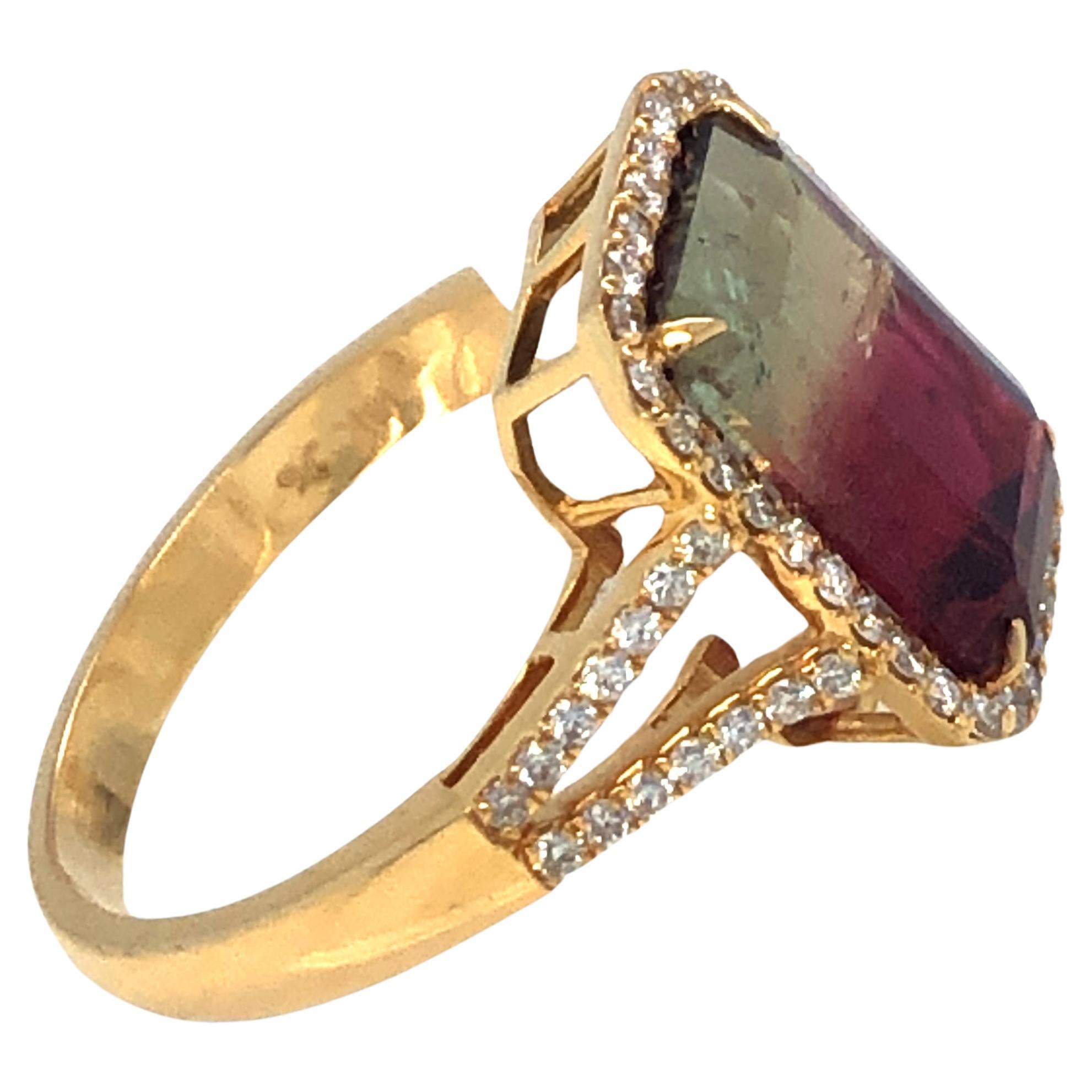 Tourmaline and Diamond Ring 18K Yellow Gold For Sale