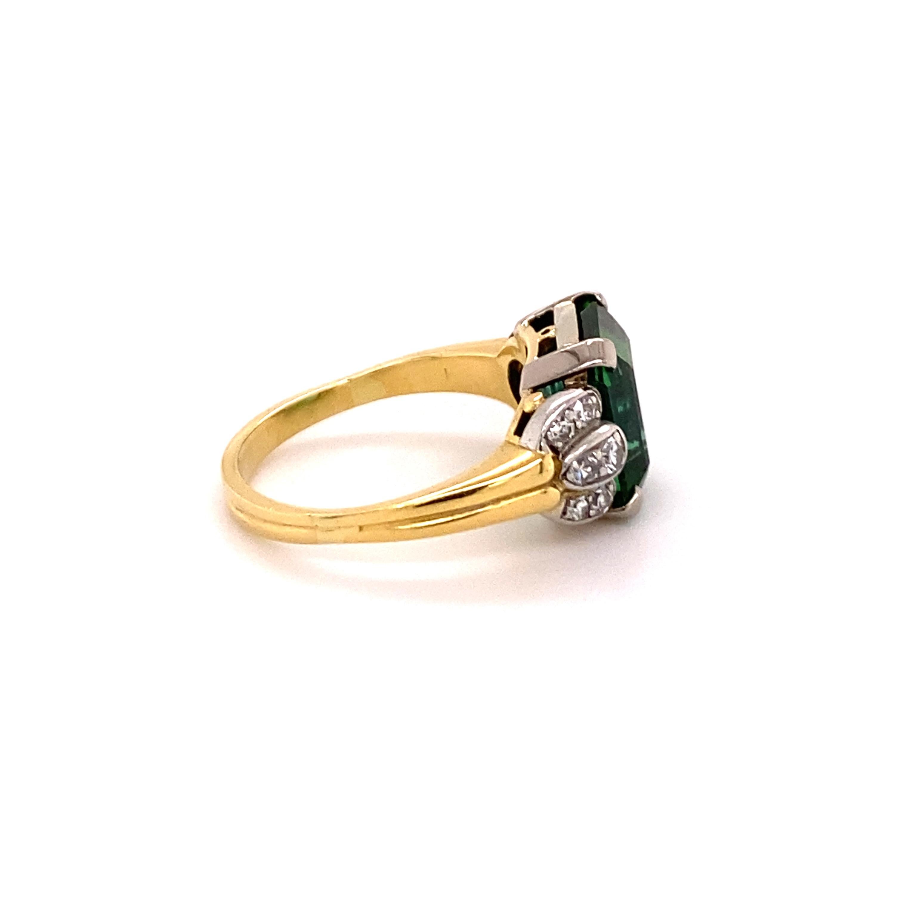 Tourmaline and Diamond Ring in 18 Karat Yellow Gold and White Gold In Good Condition In Lucerne, CH